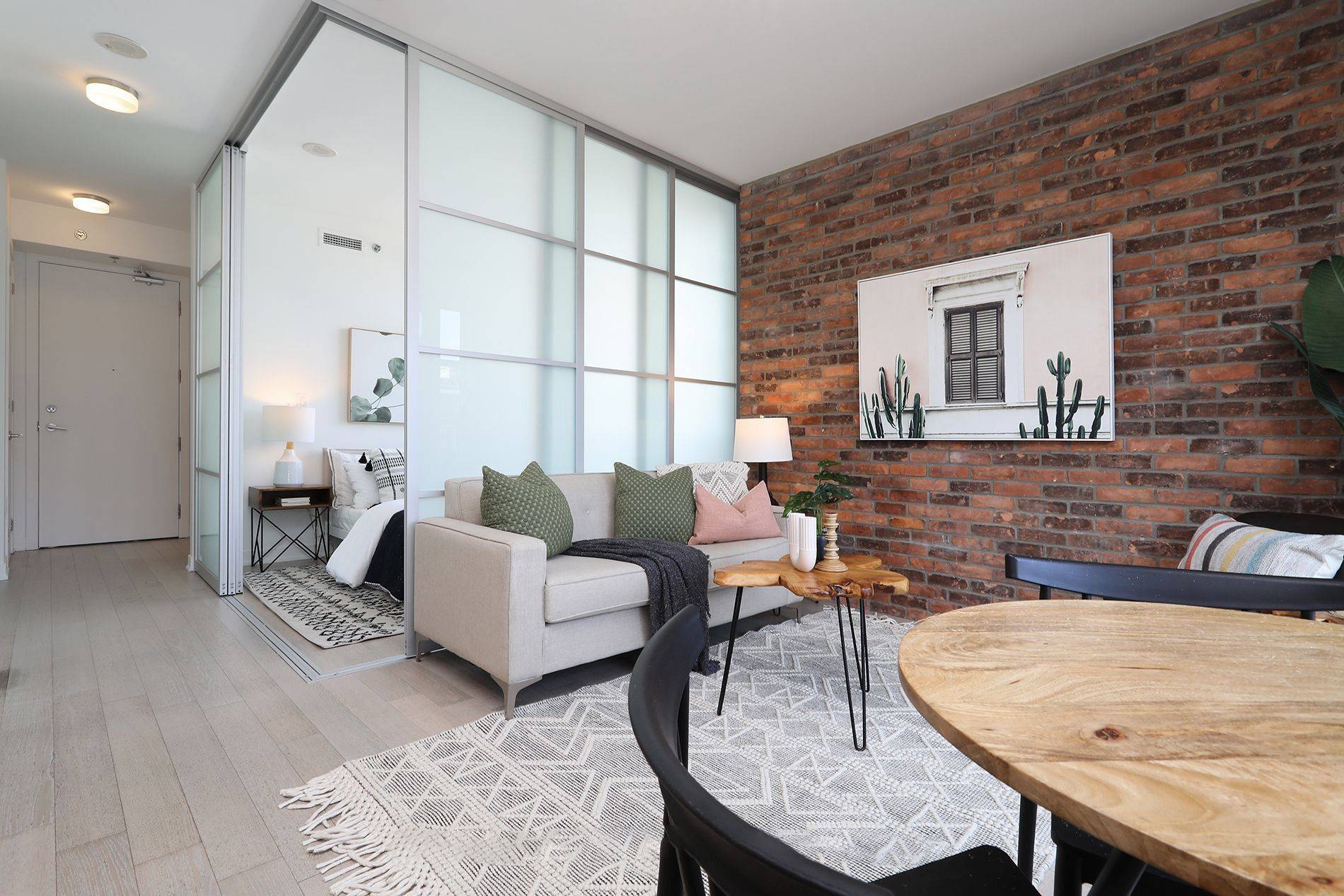 Toronto E01, ON M4M 0A6,88 Colgate AVE #631