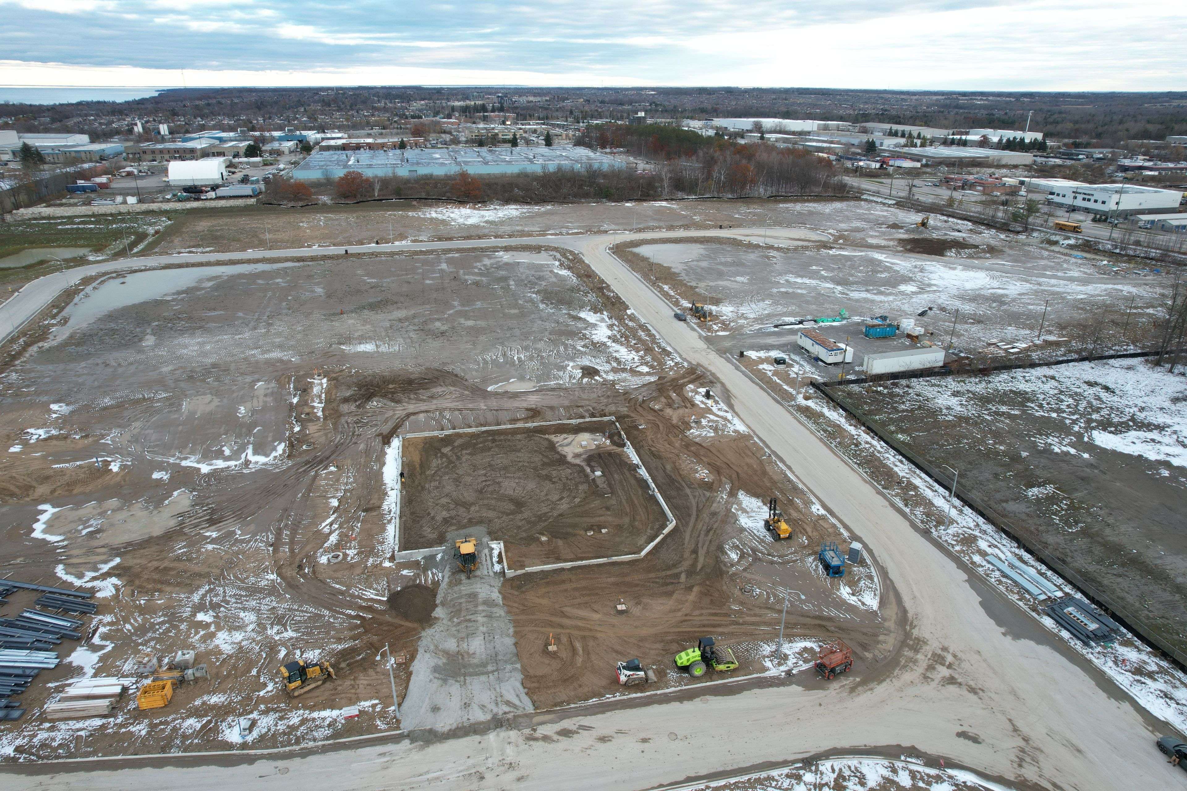 Barrie, ON L4N 8M5,51 Landsdown RD