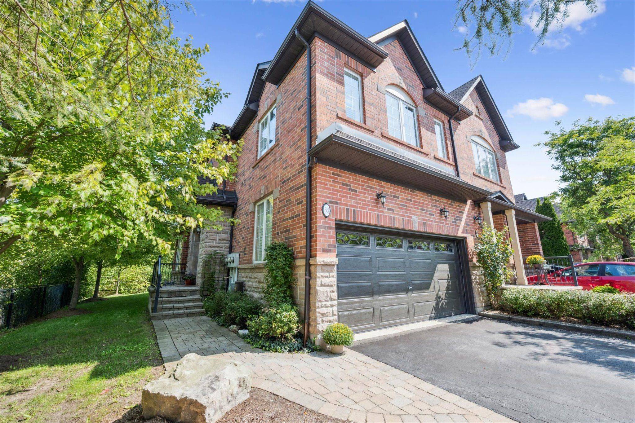 300 Ravineview WAY #33, Oakville, ON L6H 7J1