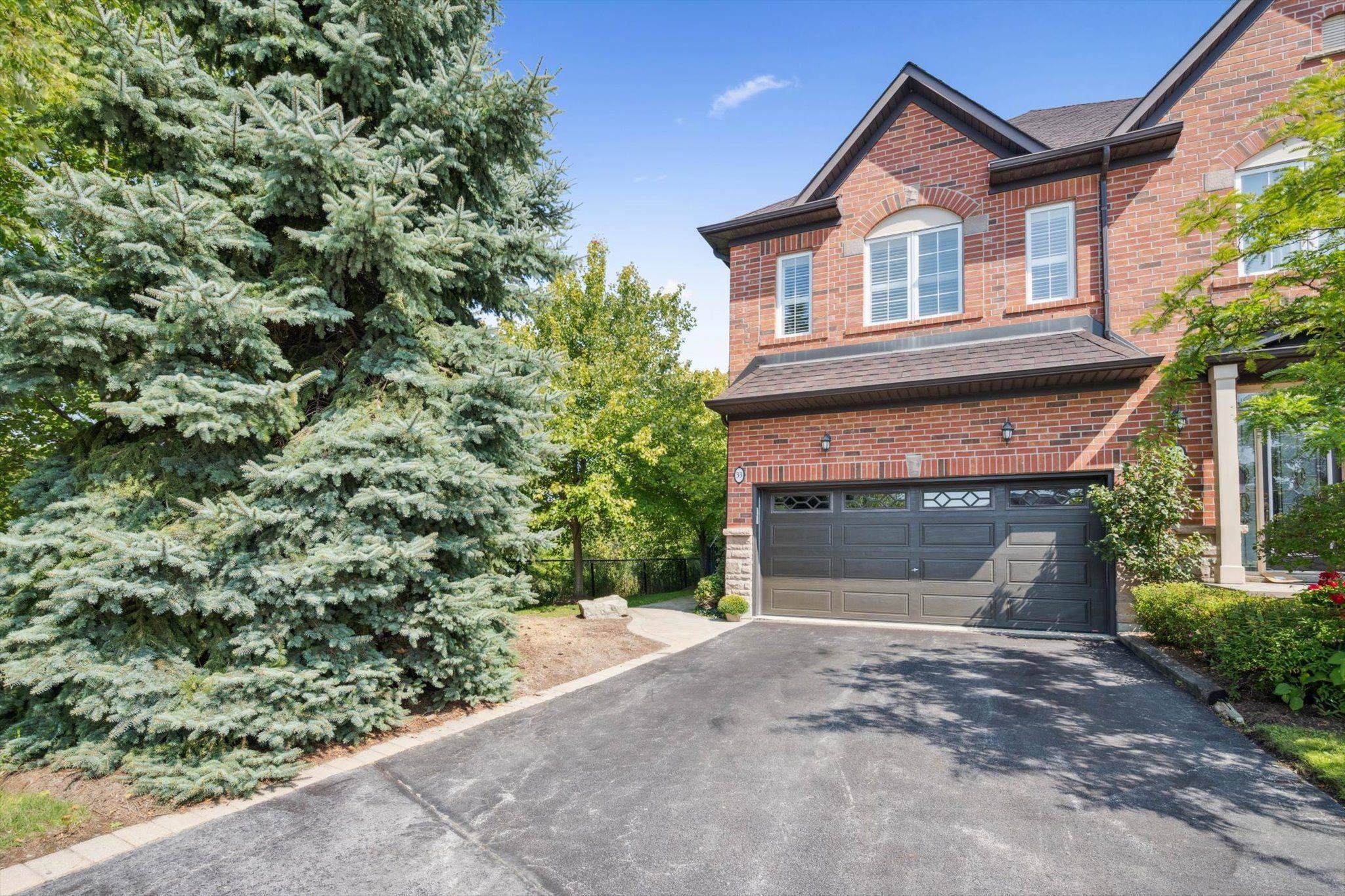 300 Ravineview WAY #33, Oakville, ON L6H 7J1