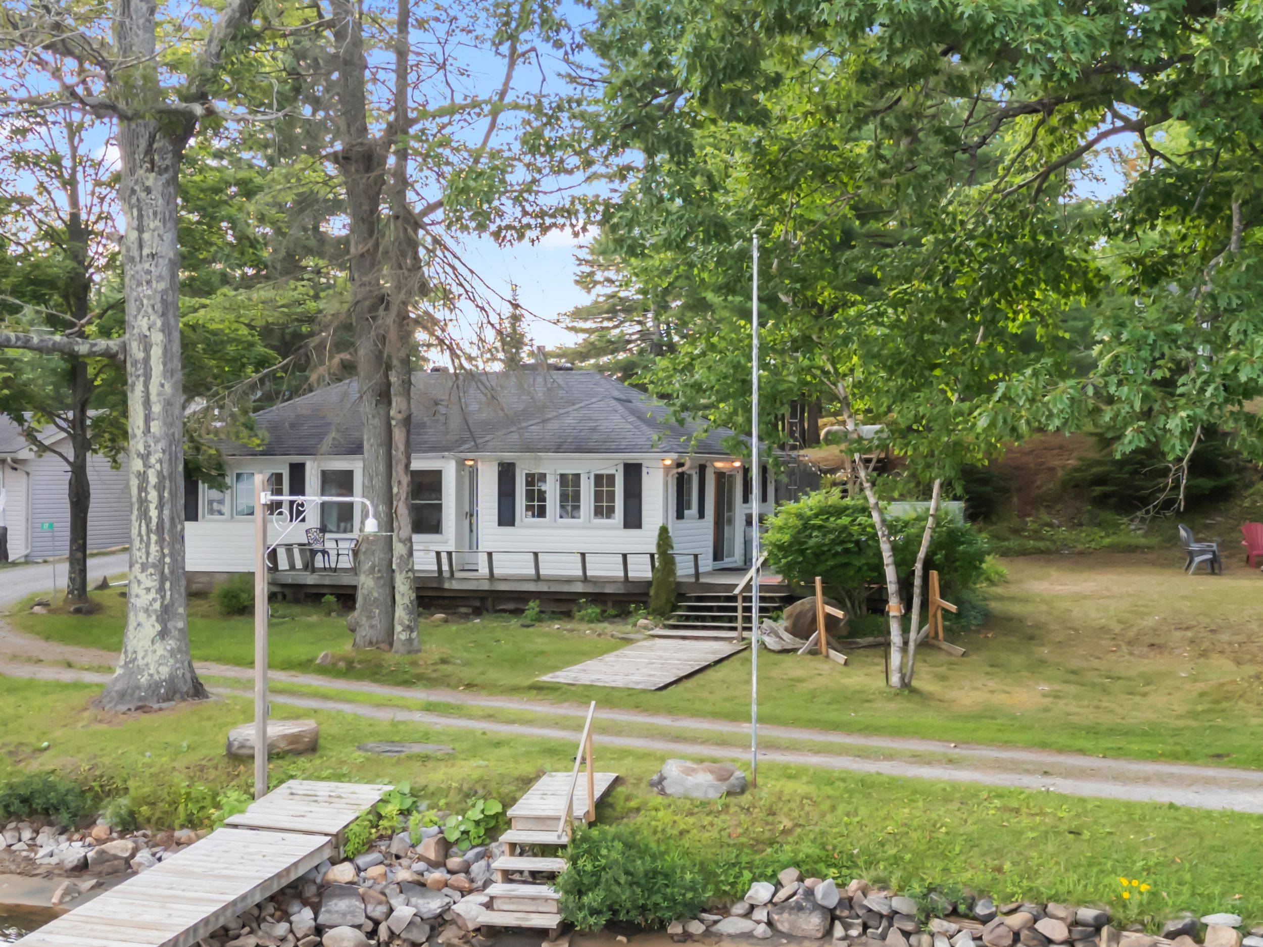 Havelock-belmont-methuen, ON K0L 1A0,17 Fire Route 88A N/A