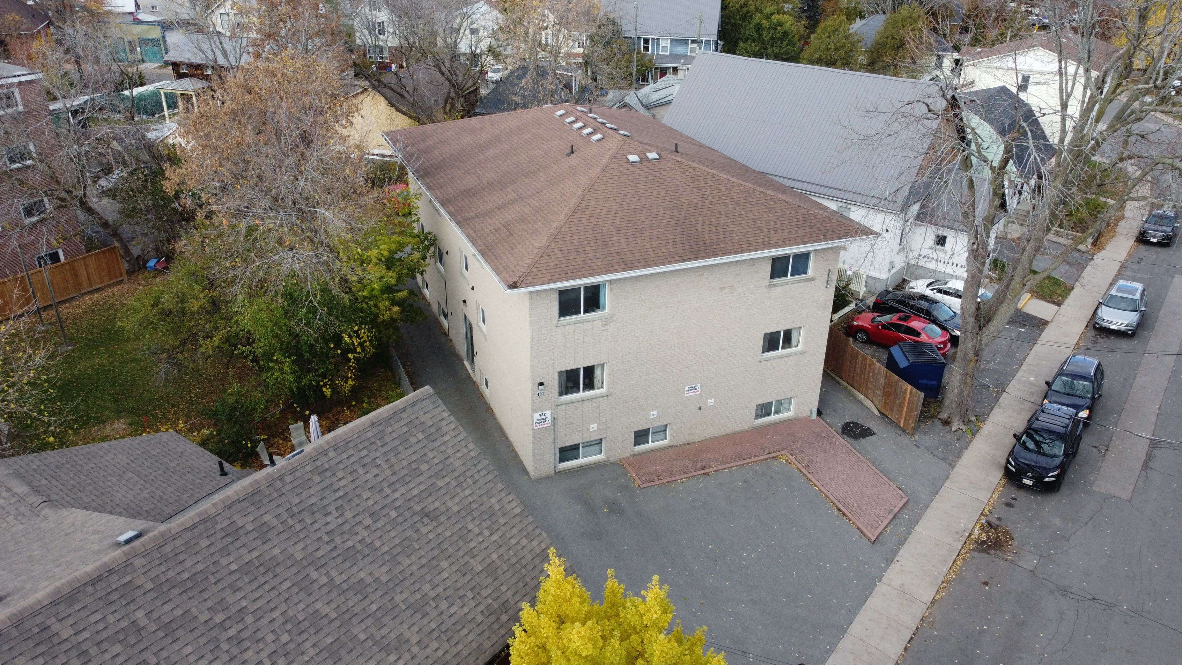 Kingston, ON K7K 3T9,422 Barrie ST