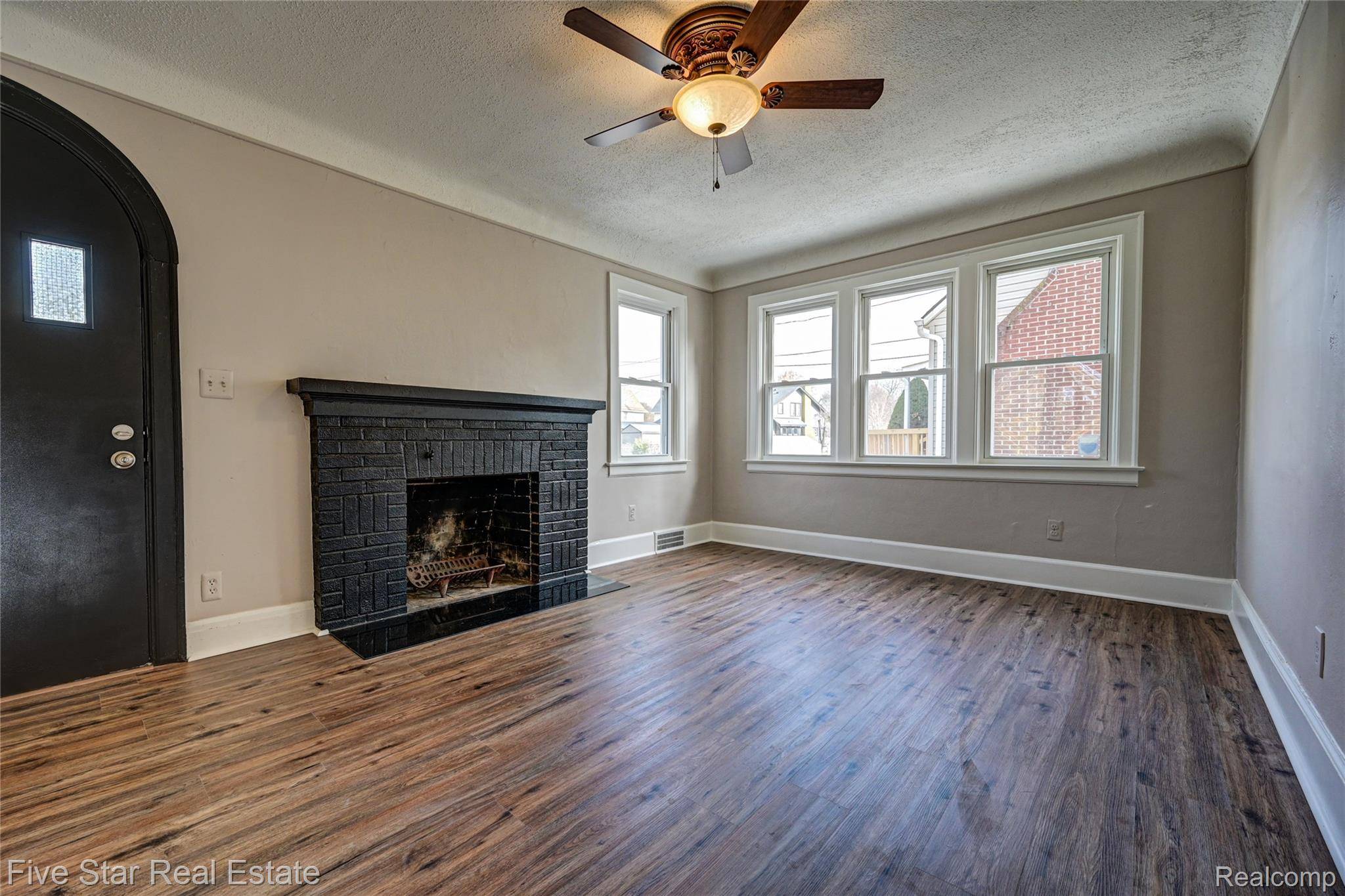 Pontiac, MI 48342,172 Nelson ST