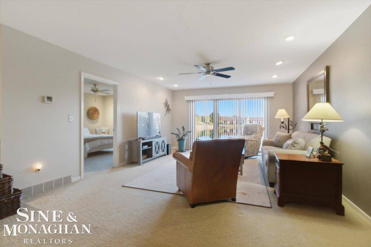 Marysville, MI 48040,1948 Michigan RD