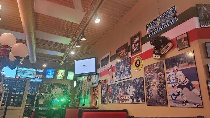 Barrie, ON L4N 6B9,225 Ferndale DR S #4