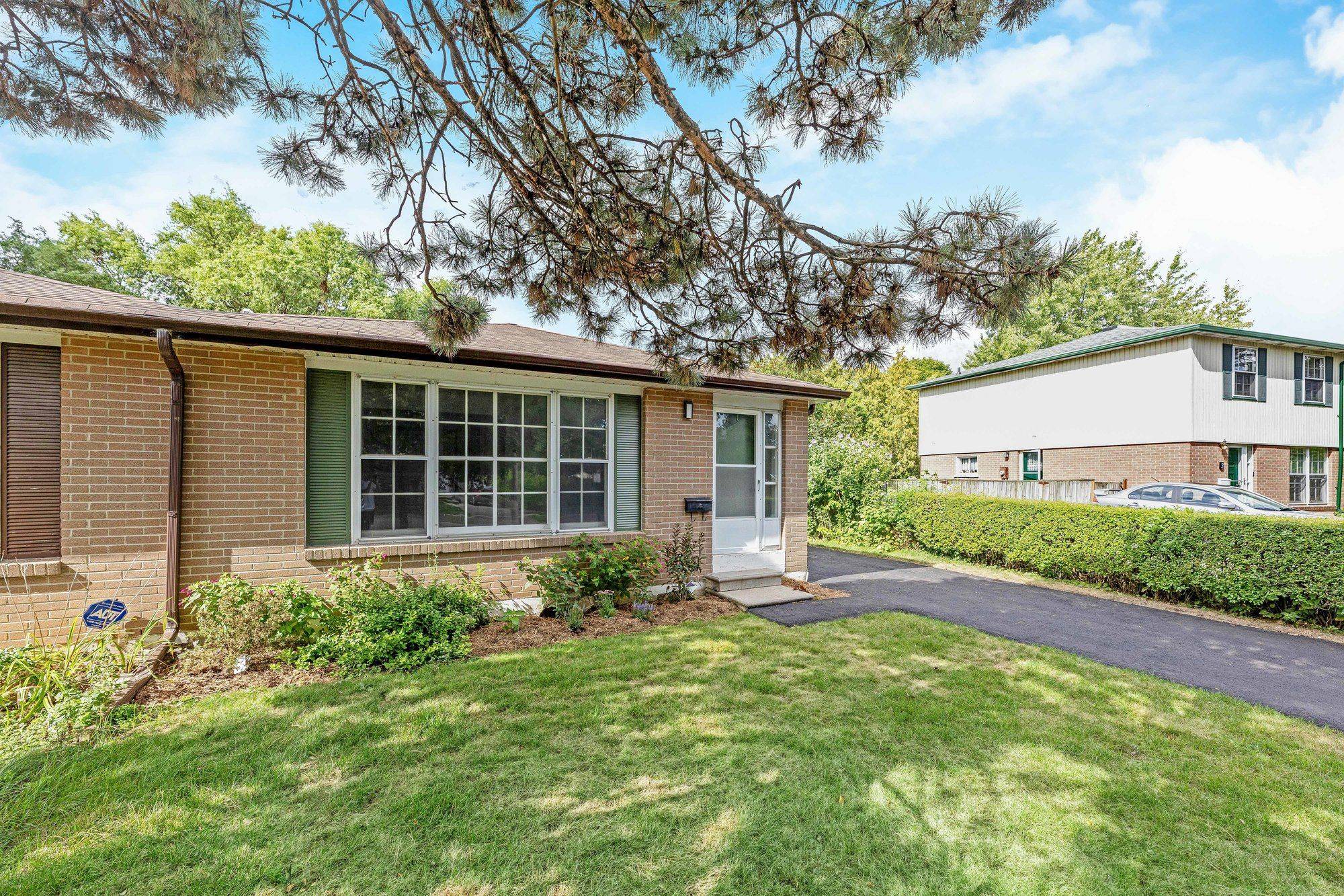 Brampton, ON L6S 1H5,5 Garside CRES