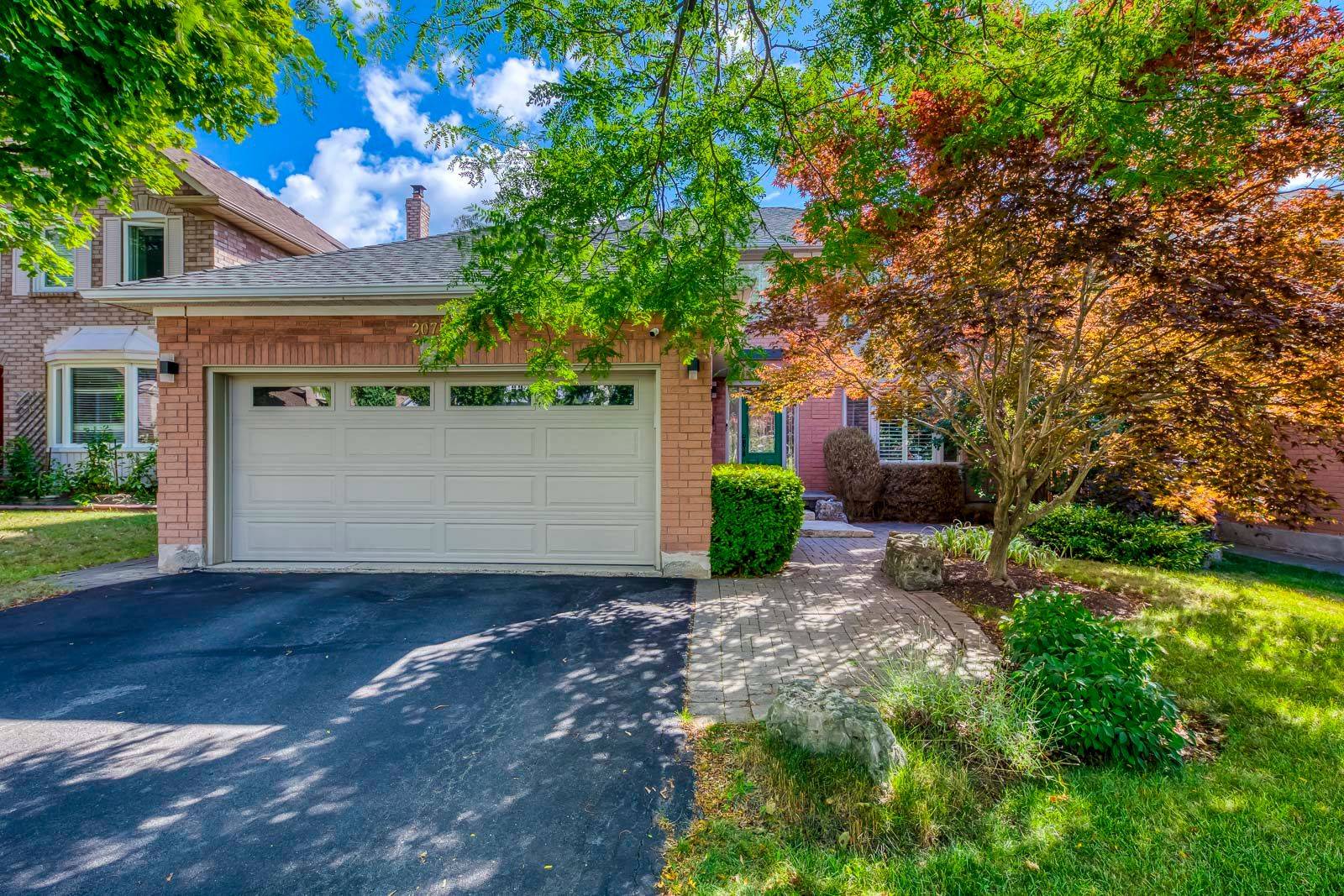 Oakville, ON L6H 5P8,2075 Banbury CRES