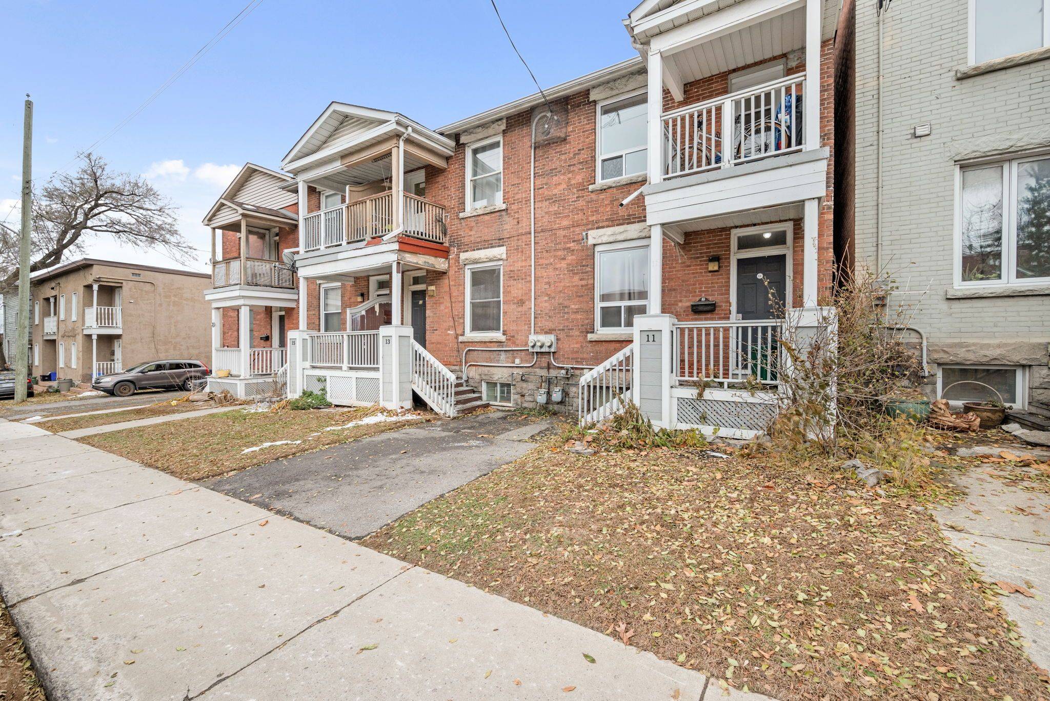 West Centre Town, ON K1R 7A1,21 Raymond ST