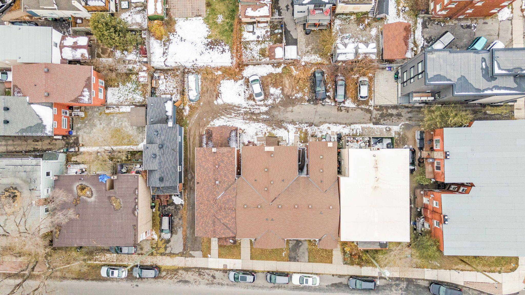 West Centre Town, ON K1R 7A1,21 Raymond ST