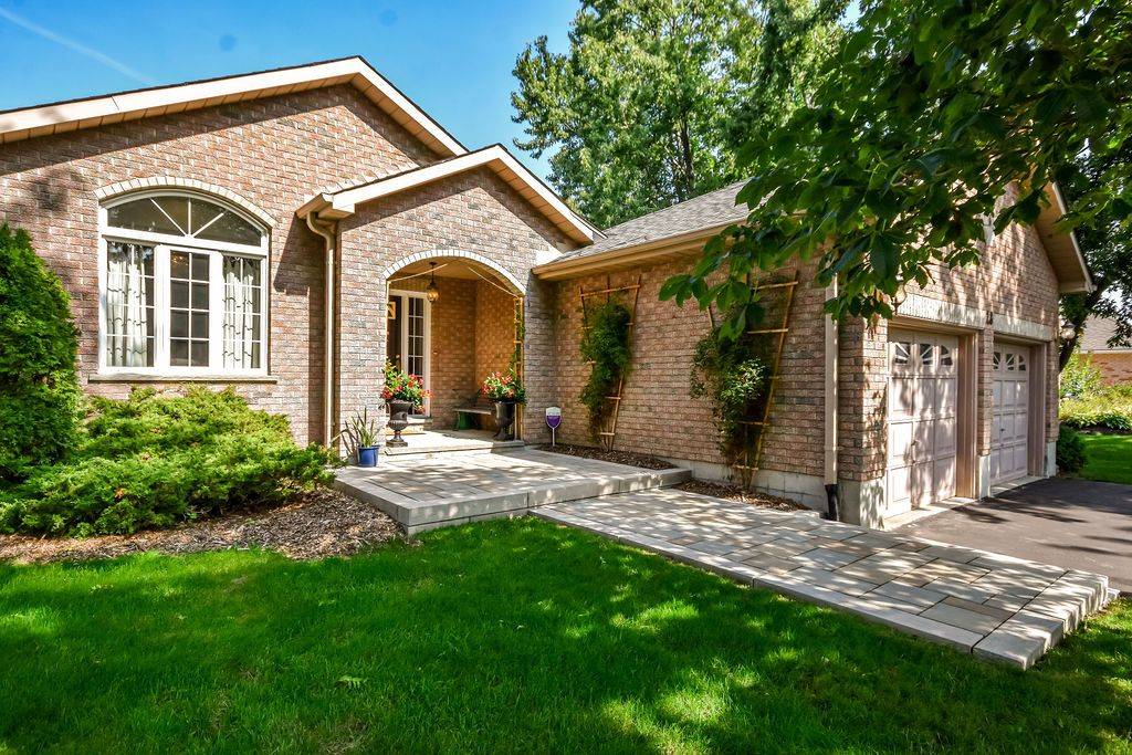 Springwater, ON L9X 0G9,28 Nicholson CRES