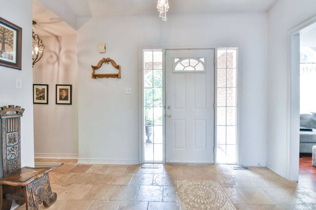 Springwater, ON L9X 0G9,28 Nicholson CRES