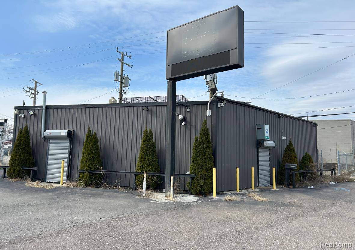 Detroit, MI 48205,20327 GROESBECK