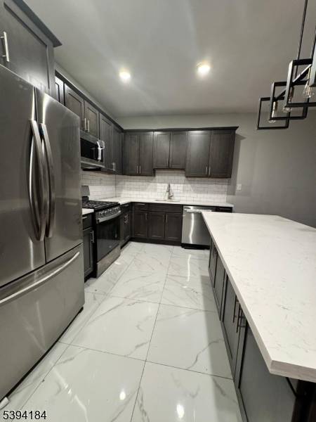 East Orange City, NJ 07017,61 N Grove St