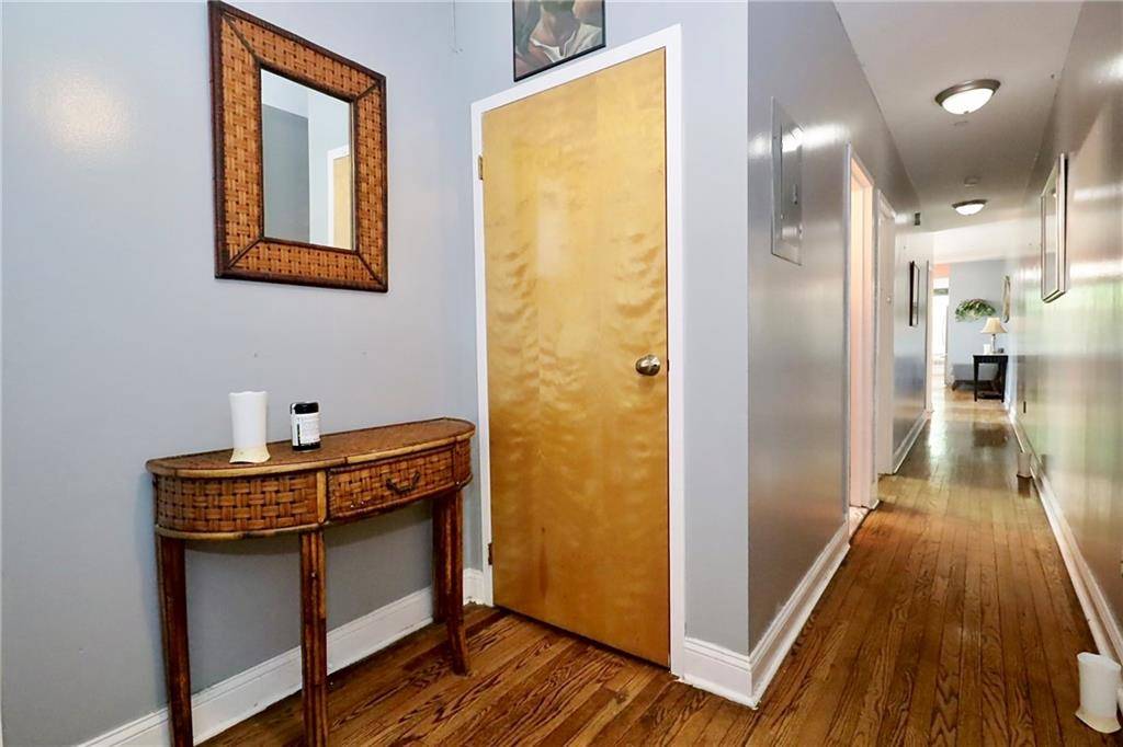 Brooklyn, NY 11216,848 Park PL #4E