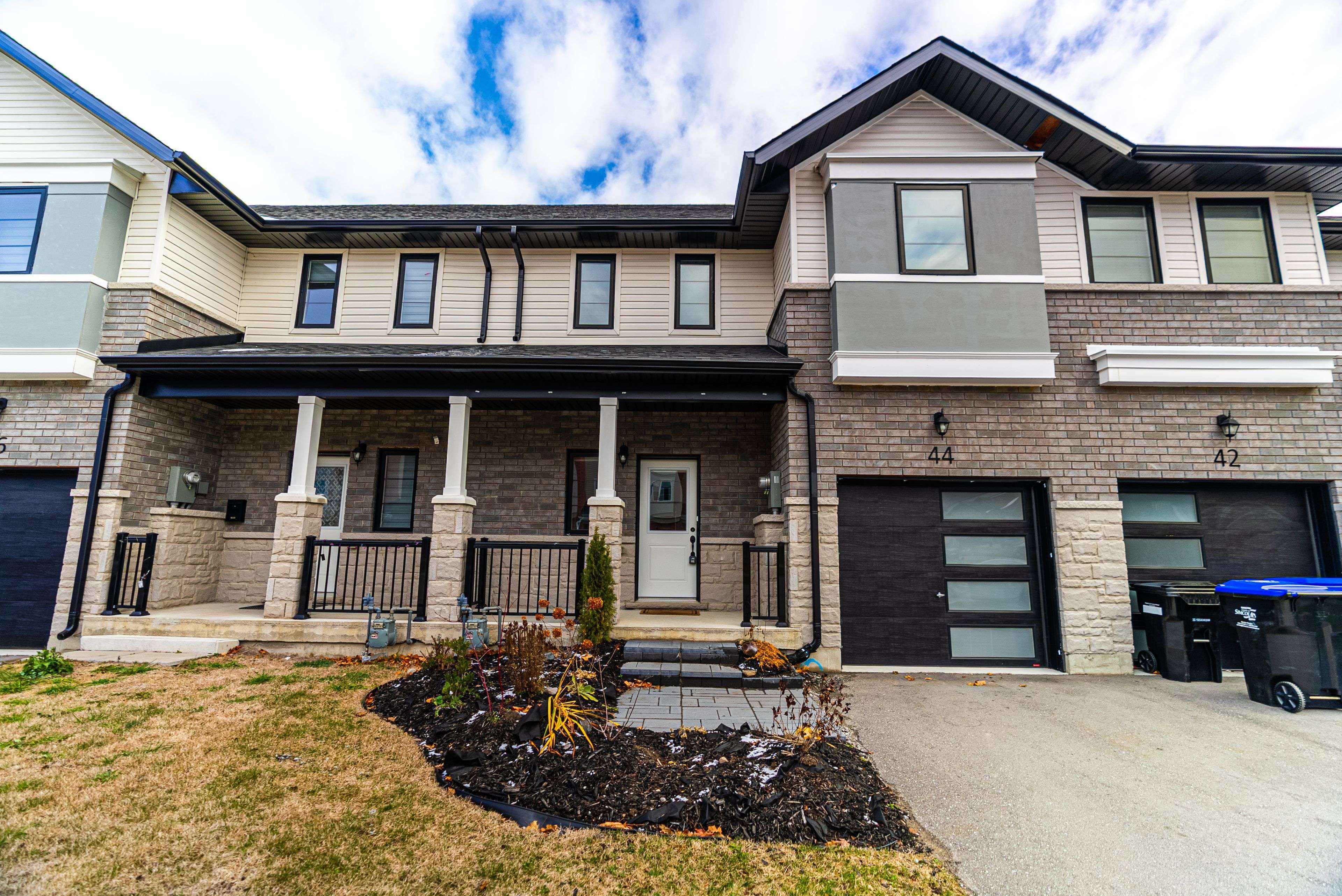 Penetanguishene, ON L9M 0W1,44 Lahey CRES