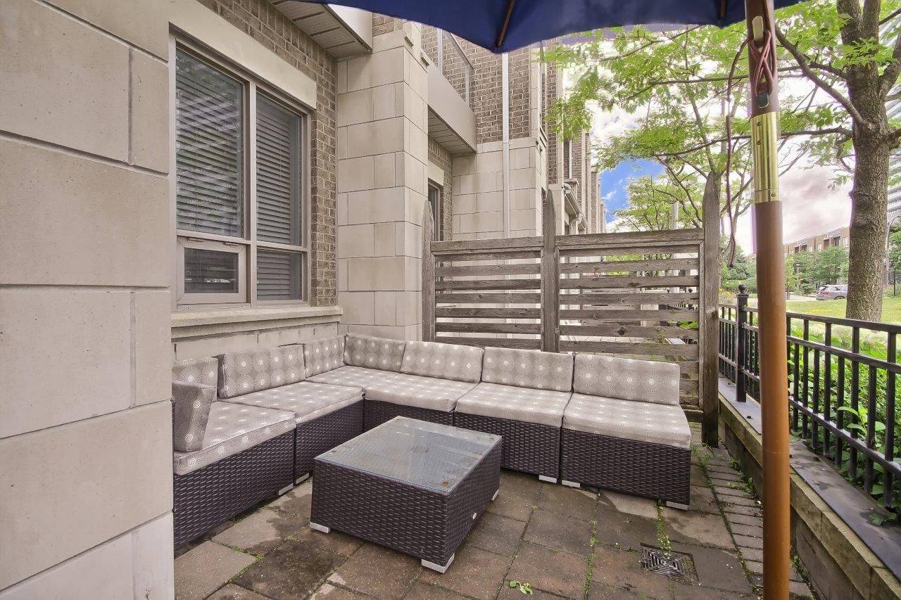 Mississauga, ON L5B 0A1,388 Prince Of Wales DR #TH 107