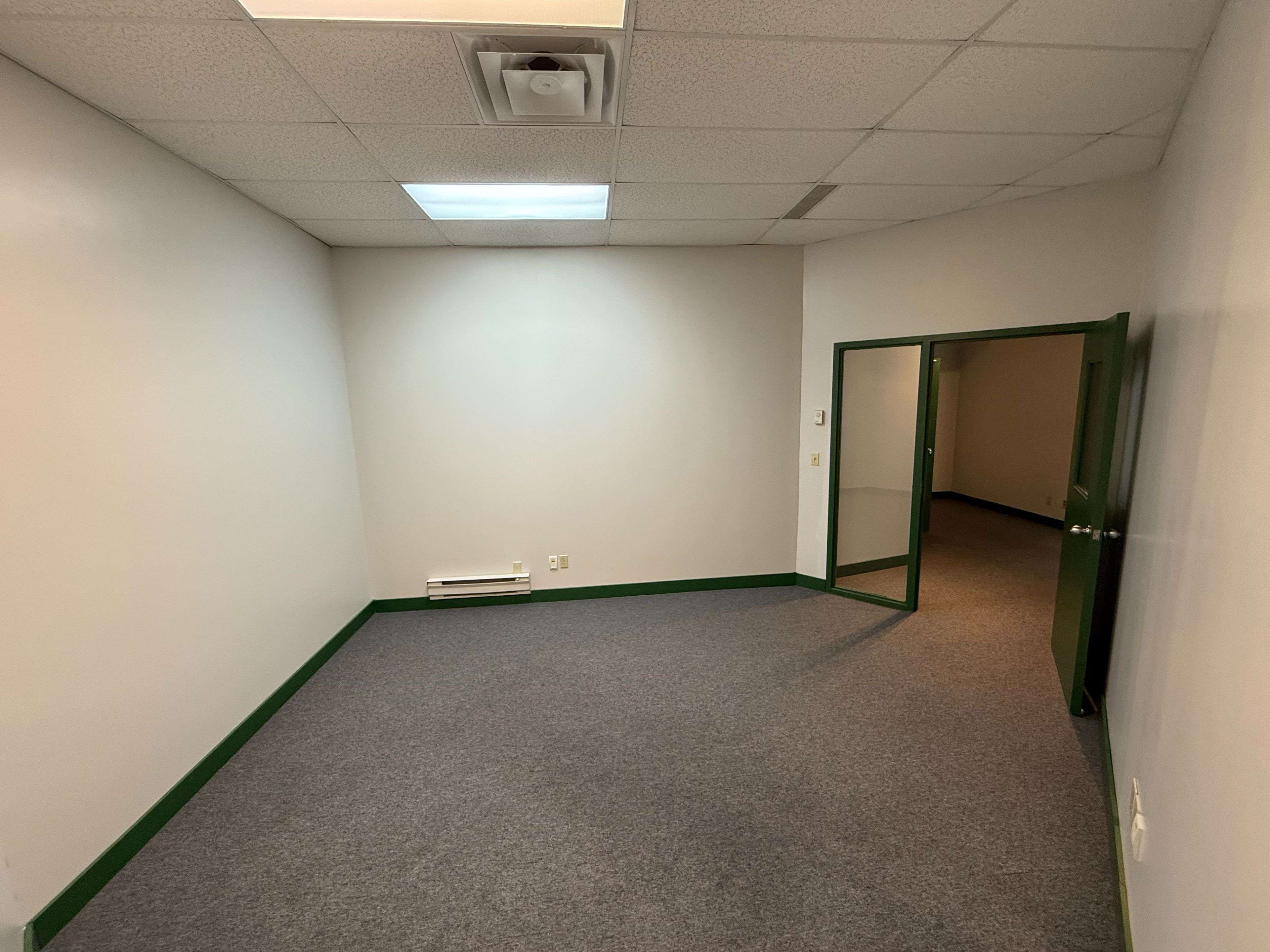 Hunt Club - South Keys And Area, ON K1G 5L5,1001 THOMAS SPRATT PL #100