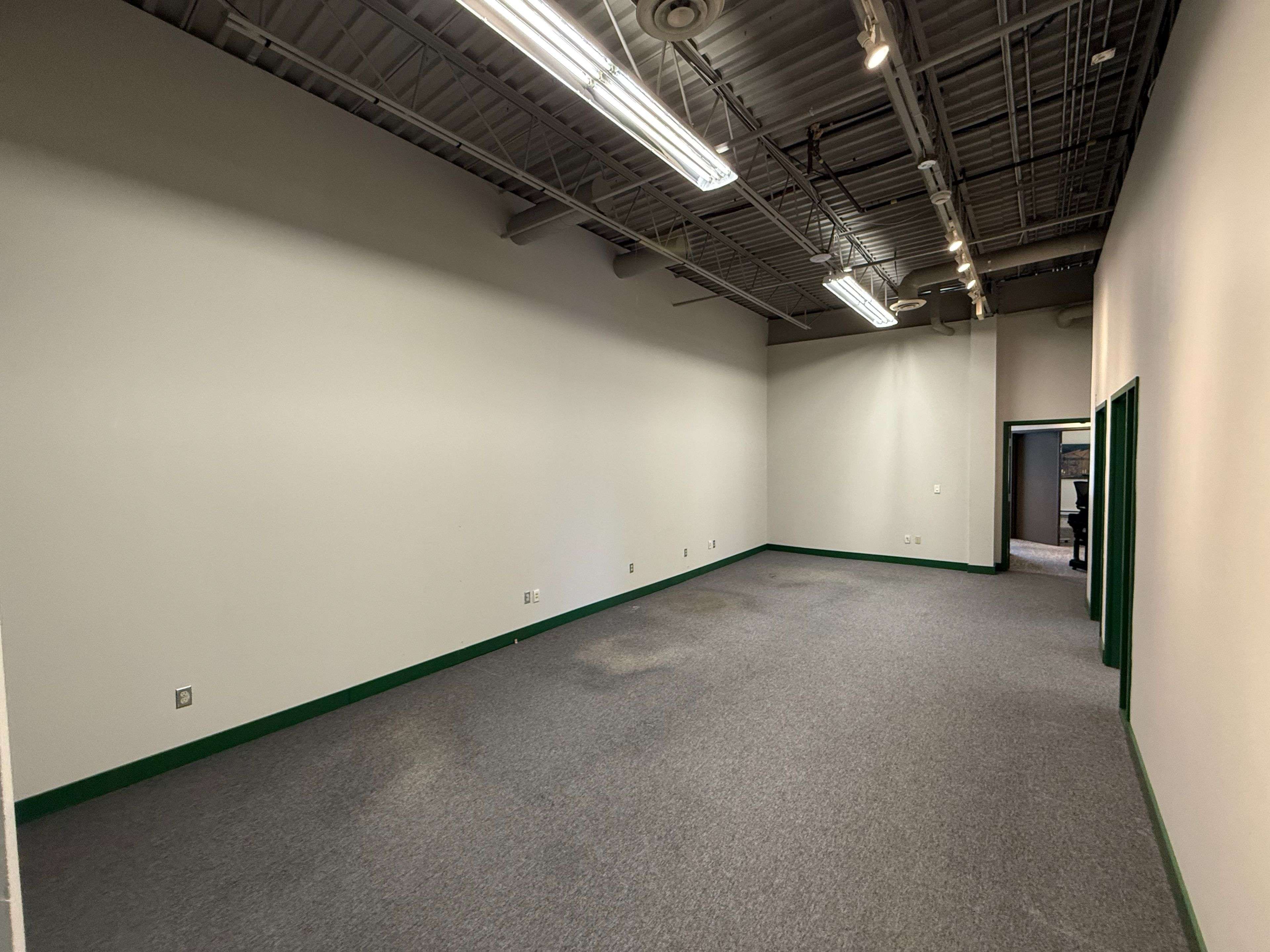 Hunt Club - South Keys And Area, ON K1G 5L5,1001 THOMAS SPRATT PL #100