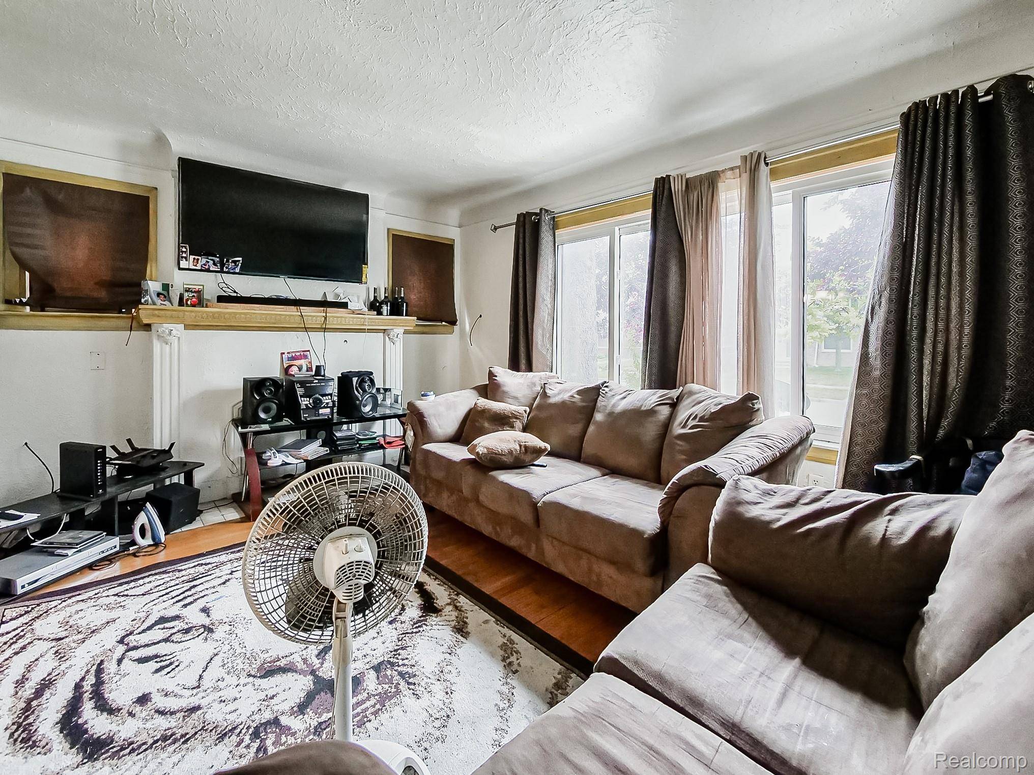 Detroit, MI 48227,13680 Castleton ST