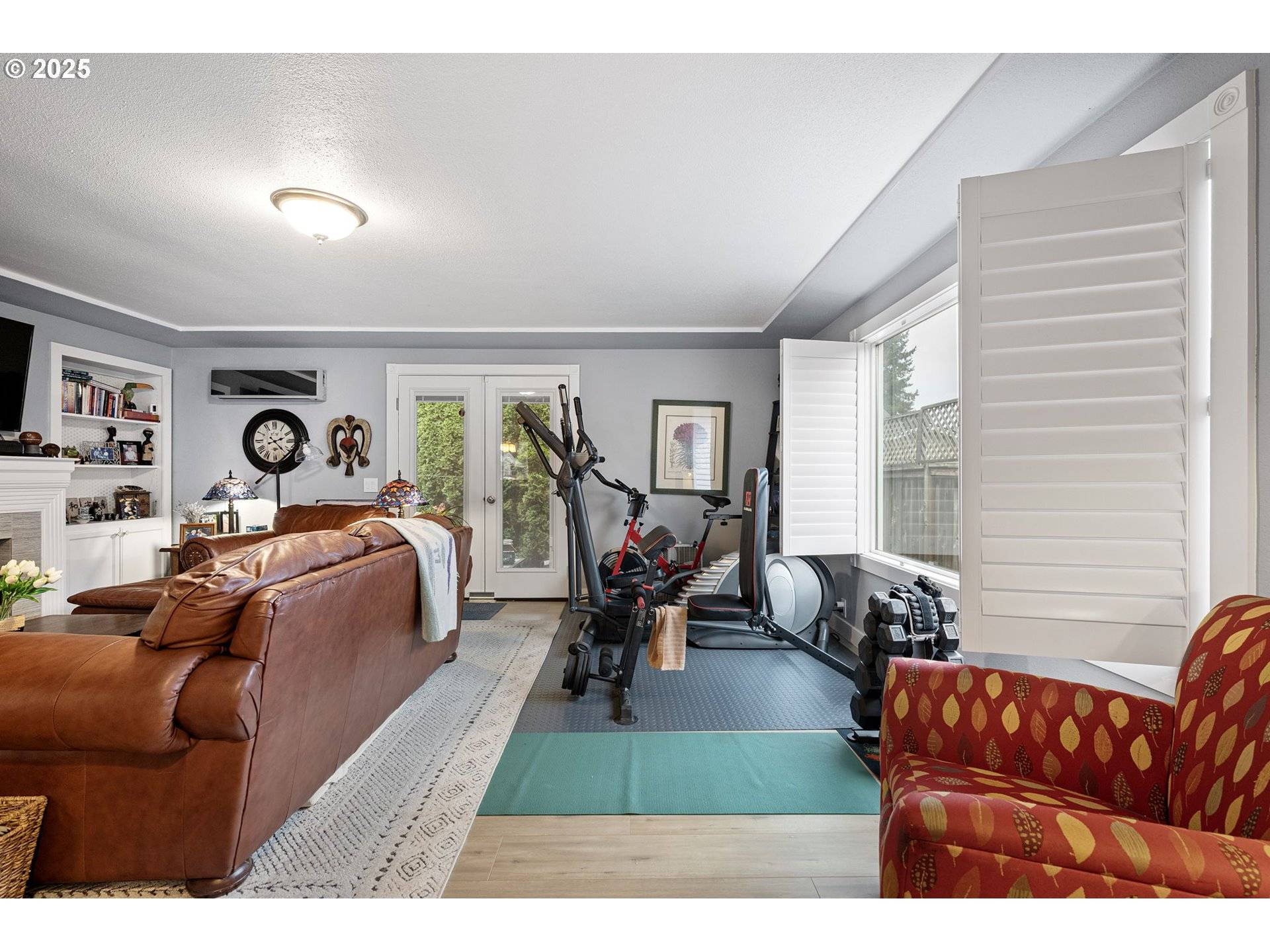 Eugene, OR 97404,355 RIVER LOOP 2