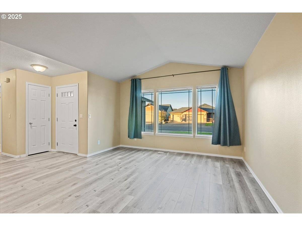 1843 DENALI DR, Monmouth, OR 97361