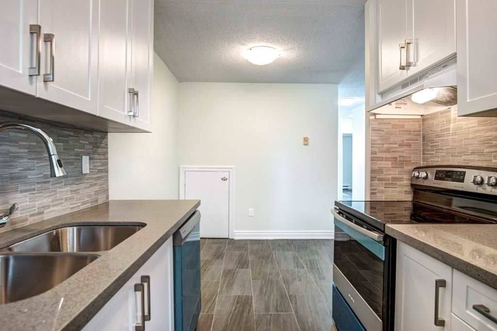 Toronto C11, ON M3C 2Z2,40 Sunny Glenway #308