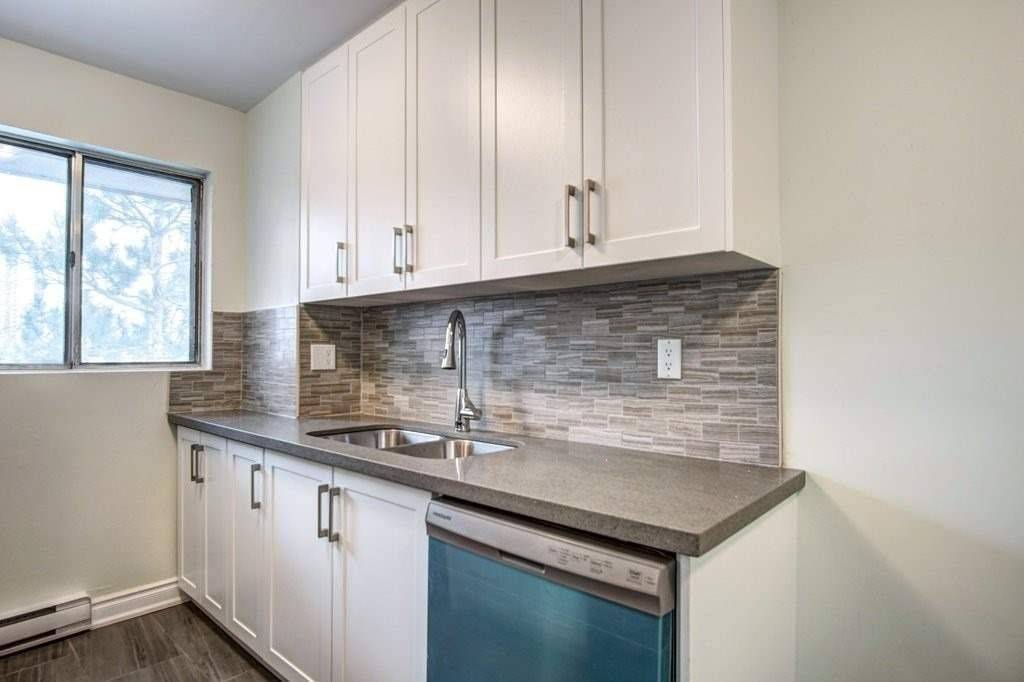 Toronto C11, ON M3C 2Z2,40 Sunny Glenway #308