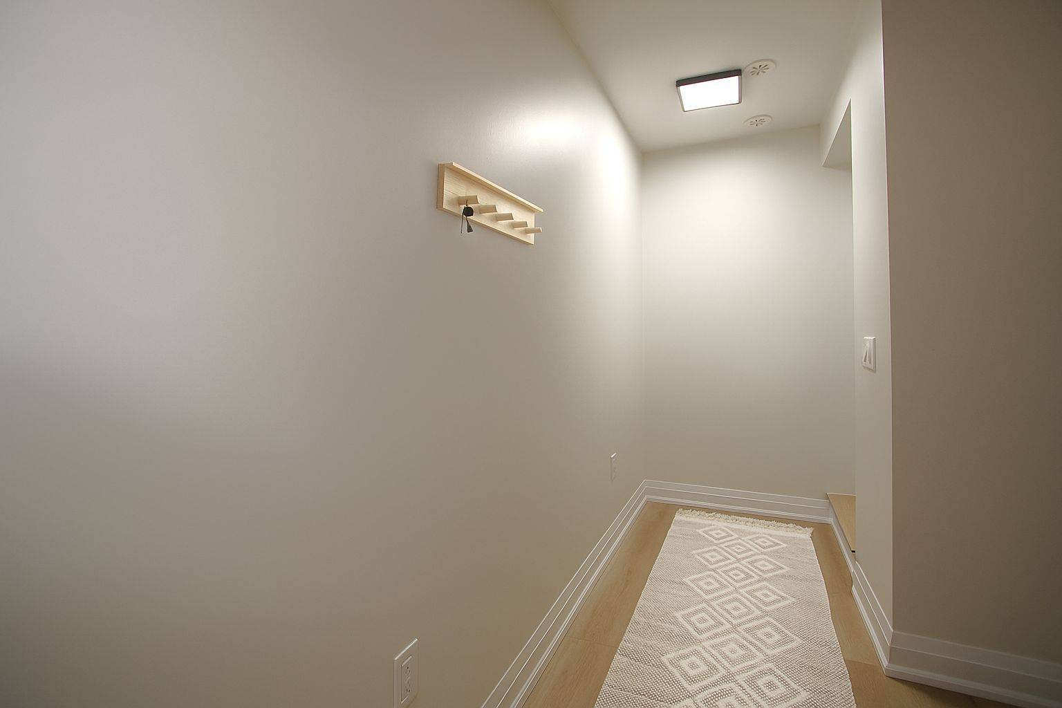 Vaughan, ON L4L 0J1,5299 Highway 7 RD #C1302