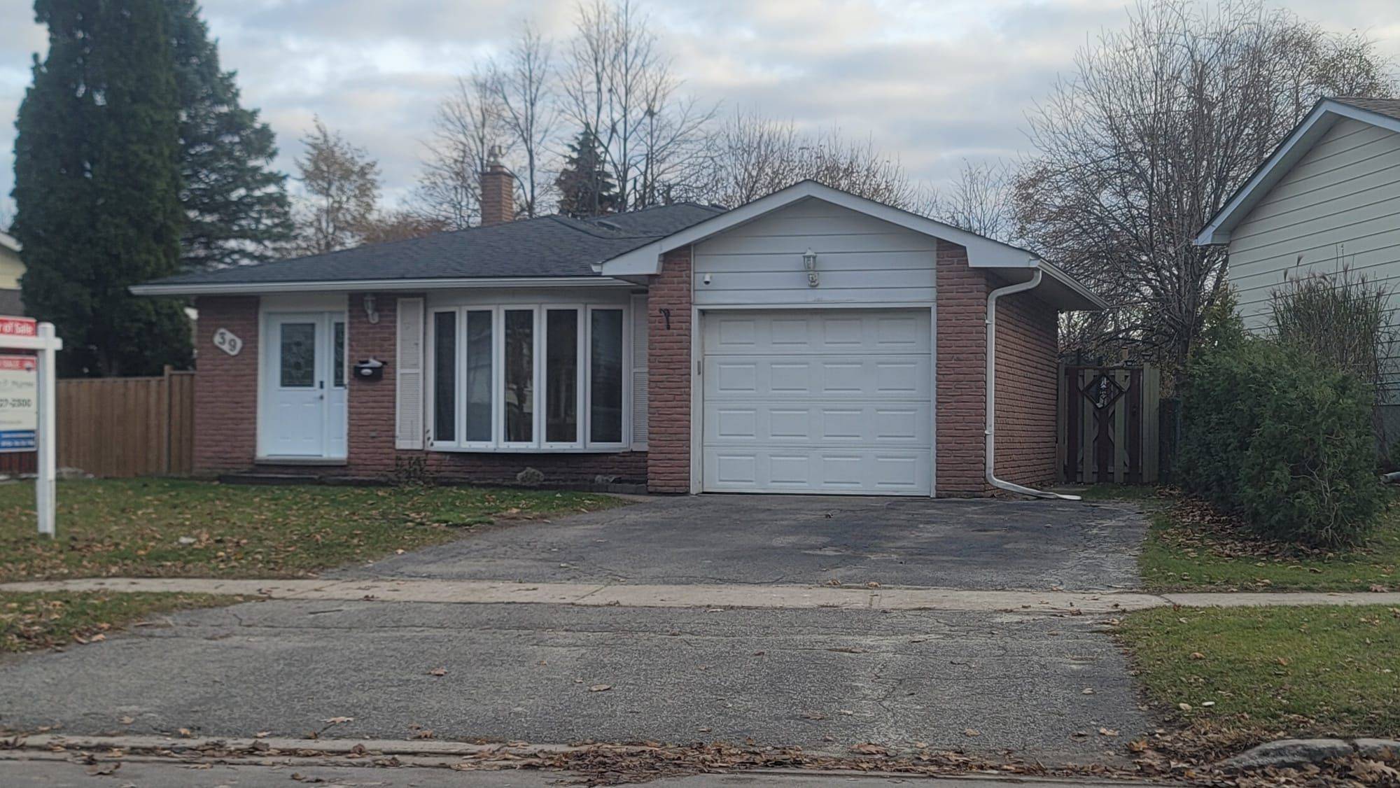 Barrie, ON L4M 5C1,39 Bernick DR