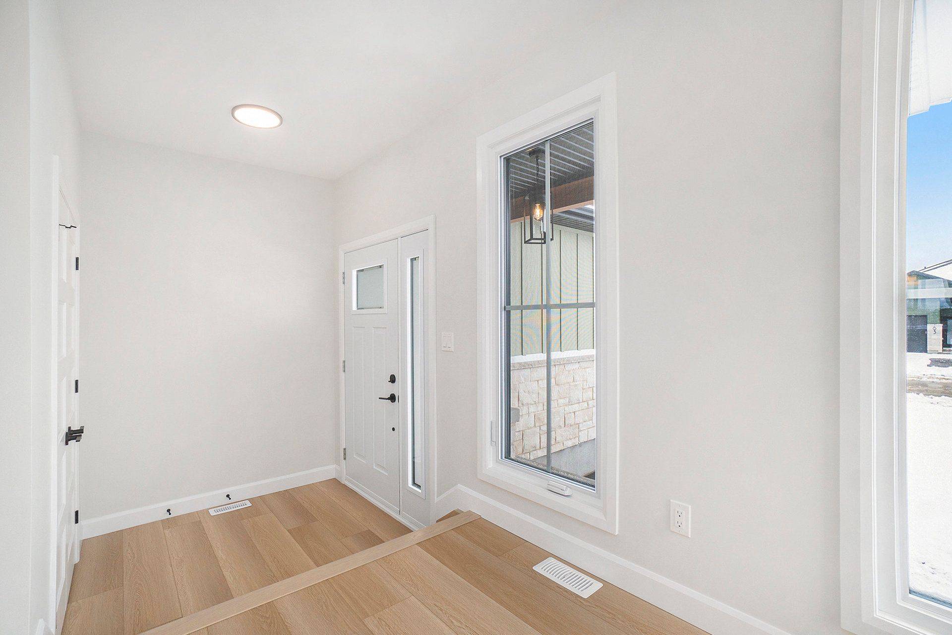 North Stormont, ON K0A 1R0,64 HELEN ST