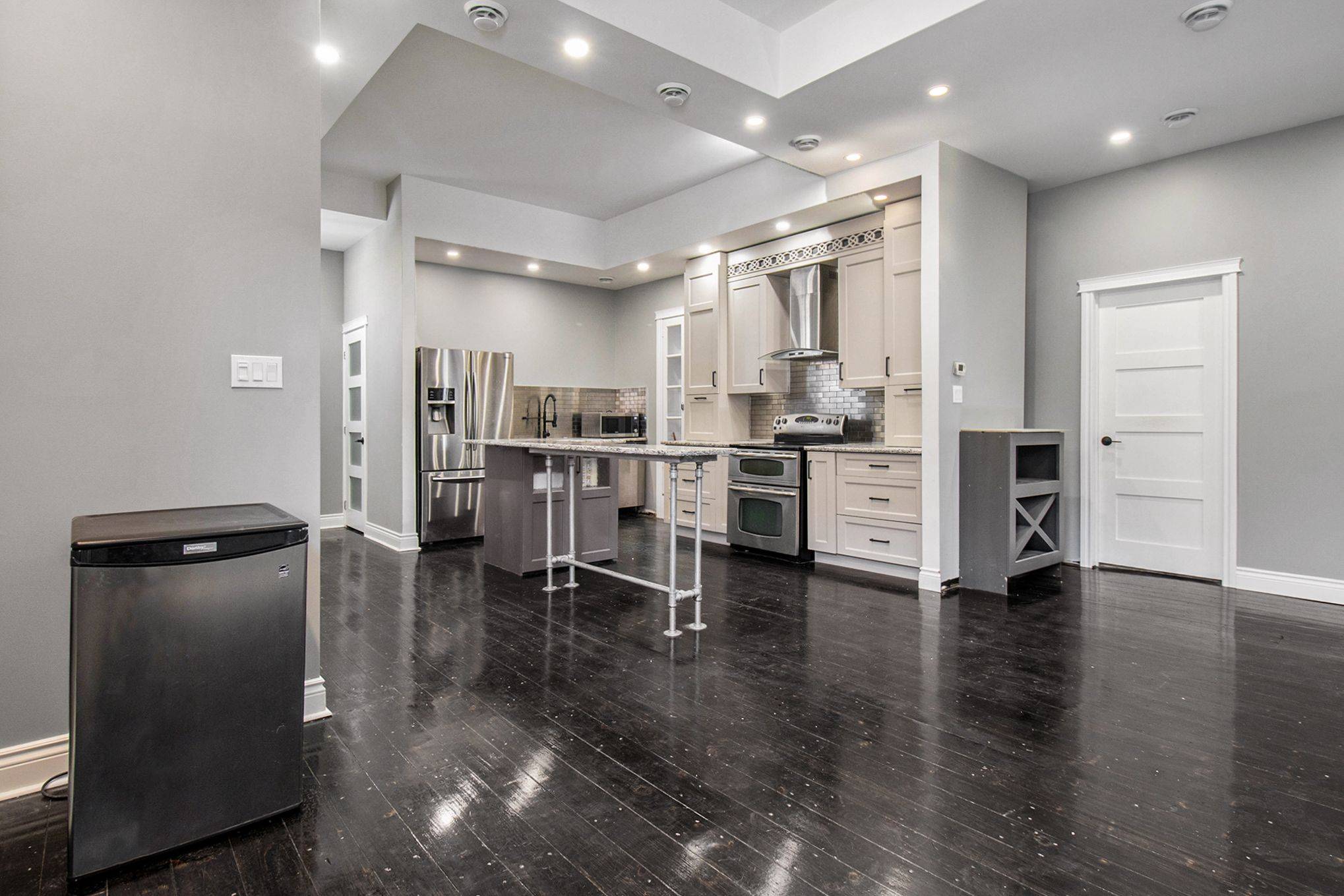 Ottawa Centre, ON K1R 6C6,115 PERCY ST #3