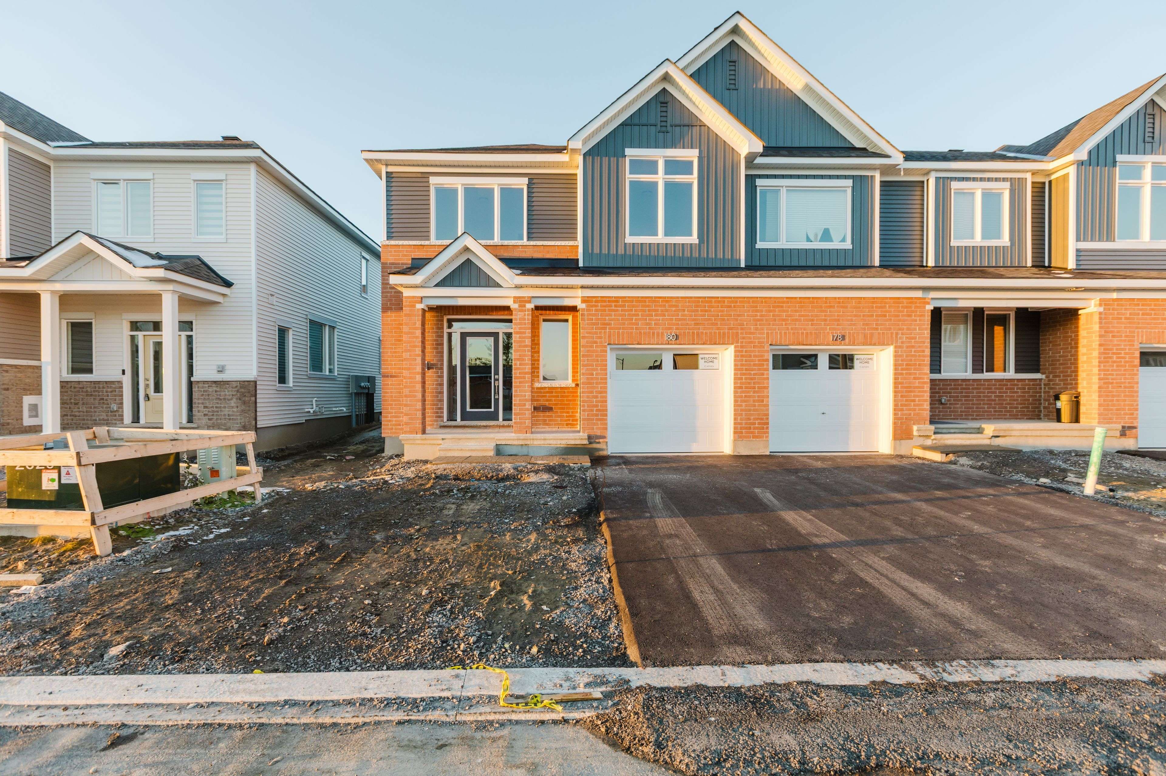 Orleans - Cumberland And Area, ON K4A 2N3,180 Ryan Reynolds WAY