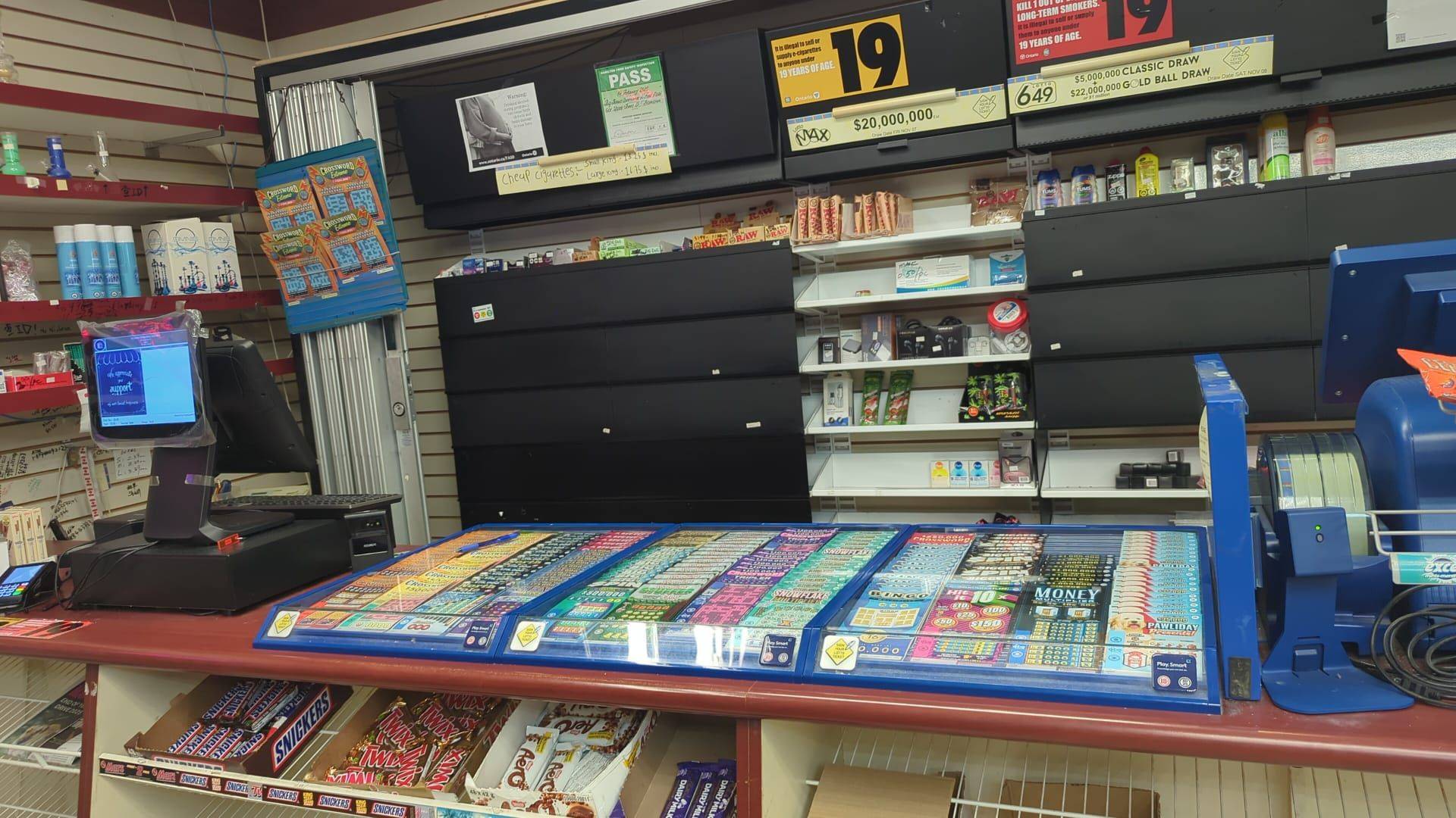 Hamilton, ON L9C 2Y7,601 Upper James ST #5