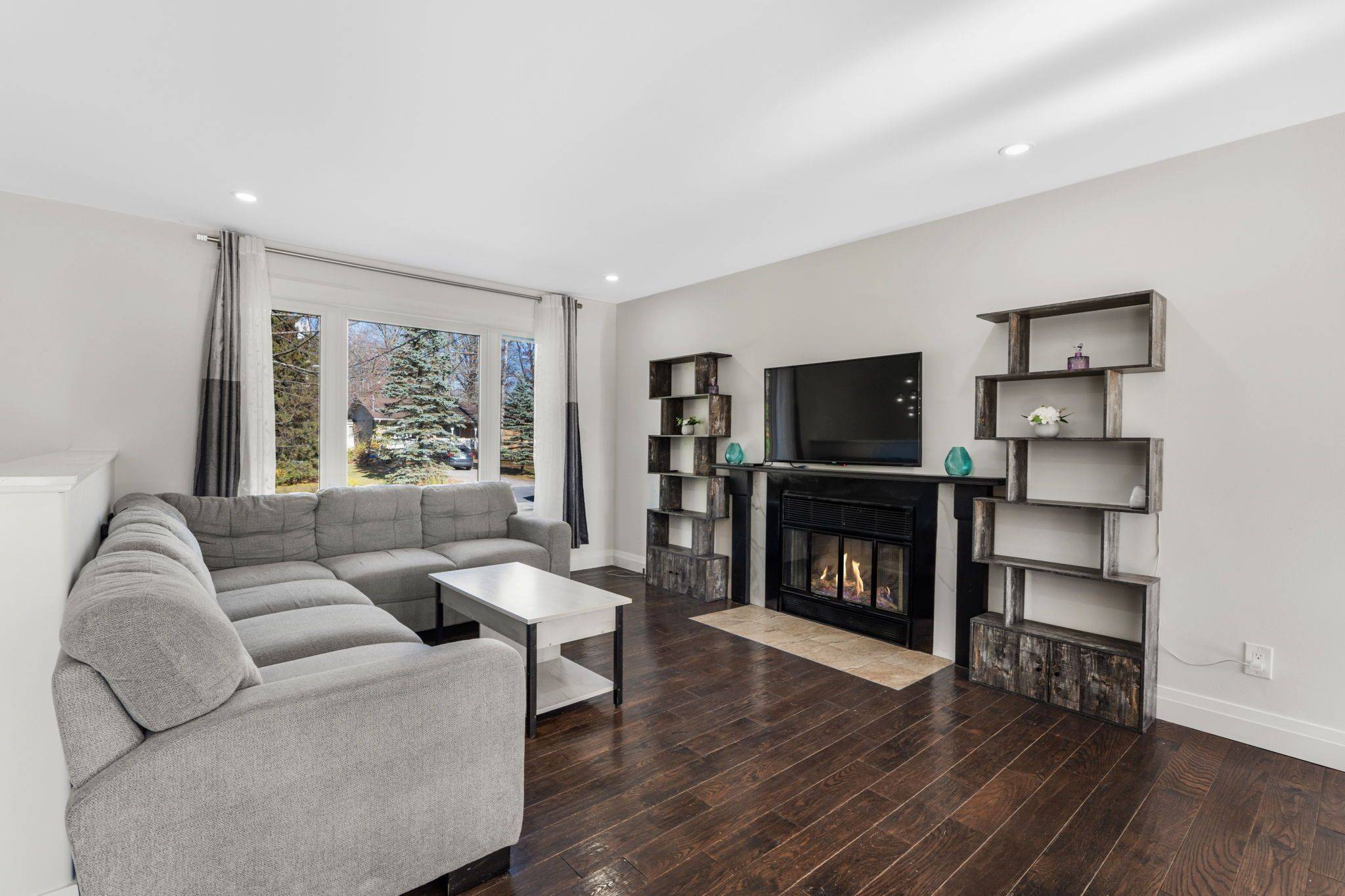 Clarence-rockland, ON K4K 1K7,220 Agathe ST