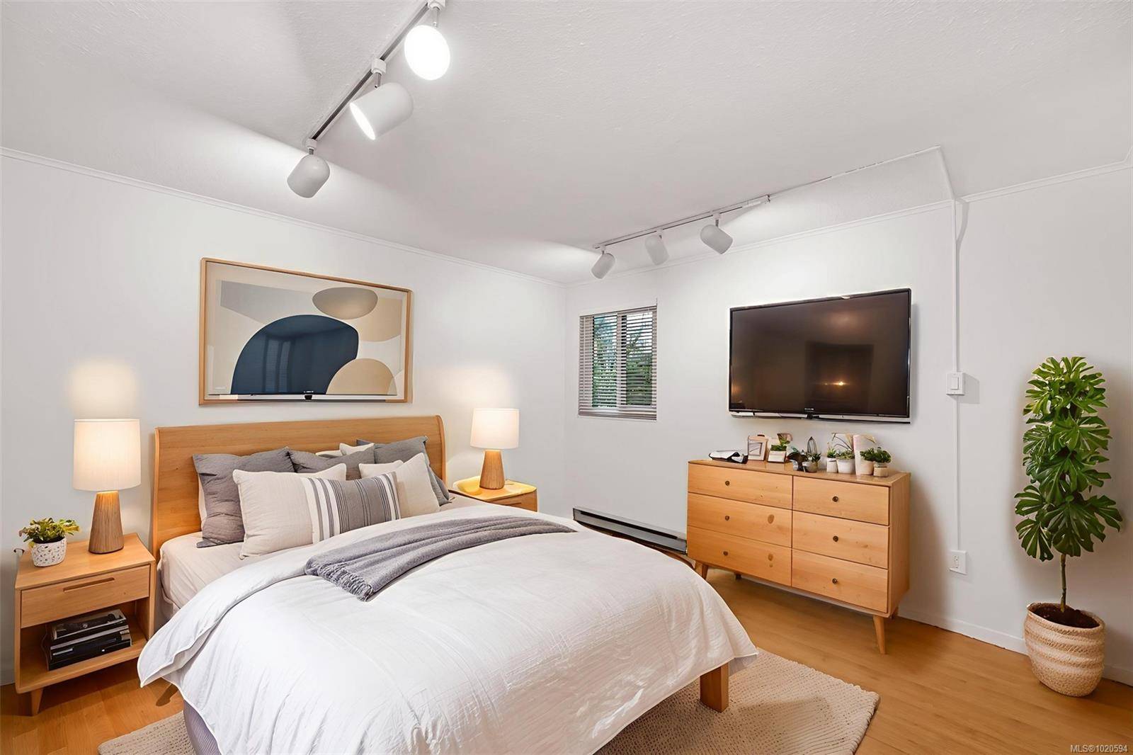 Saanich, BC V8X 4R8,1010 Bristol Rd #204