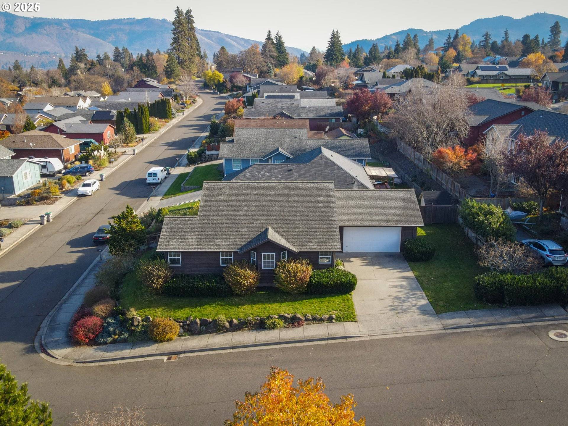 Hood River, OR 97031,2957 EUGENE ST