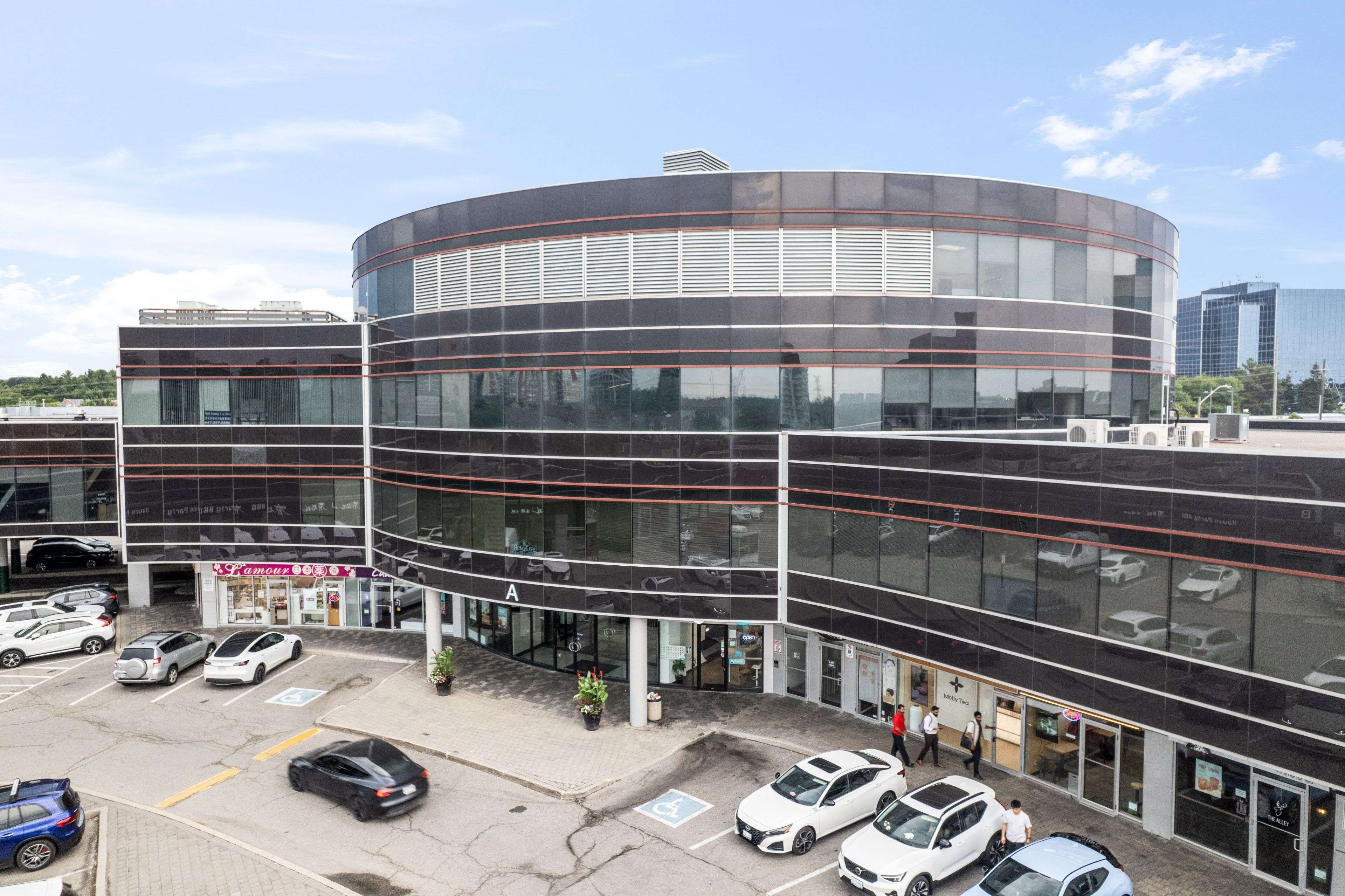 Markham, ON L3T 7T1,505 Highway 7 N/A E #A26/27