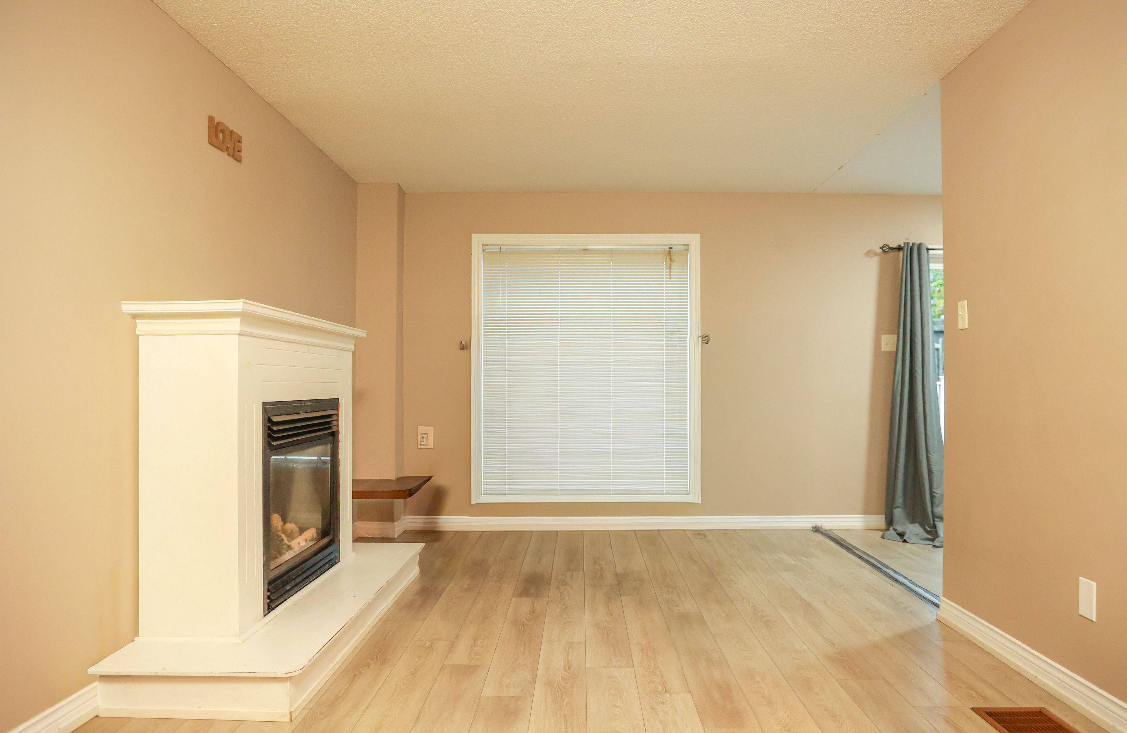 Barrie, ON L4N 6N3,67 Stollar BLVD W