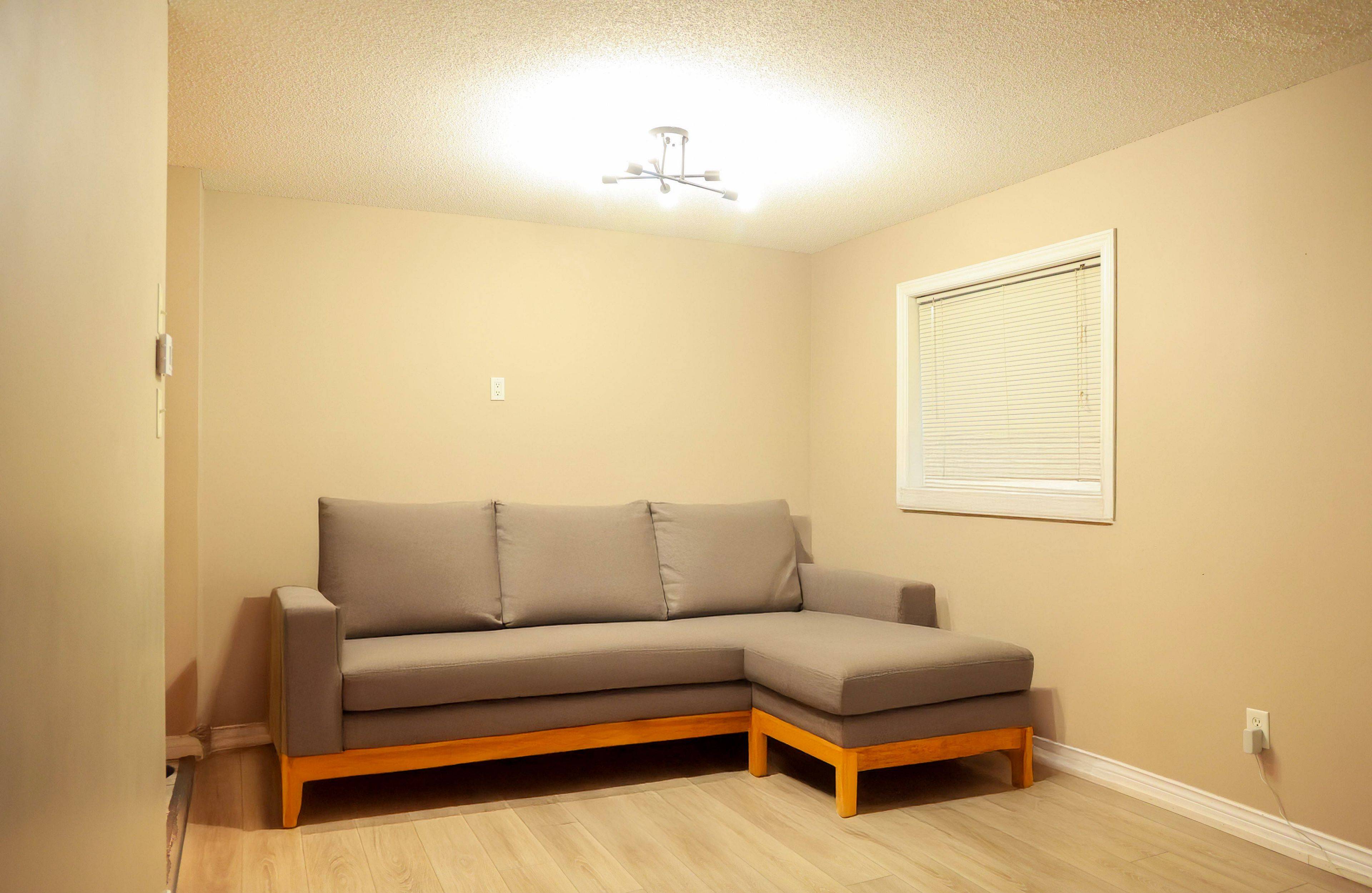 Barrie, ON L4N 6N3,67 Stollar BLVD W