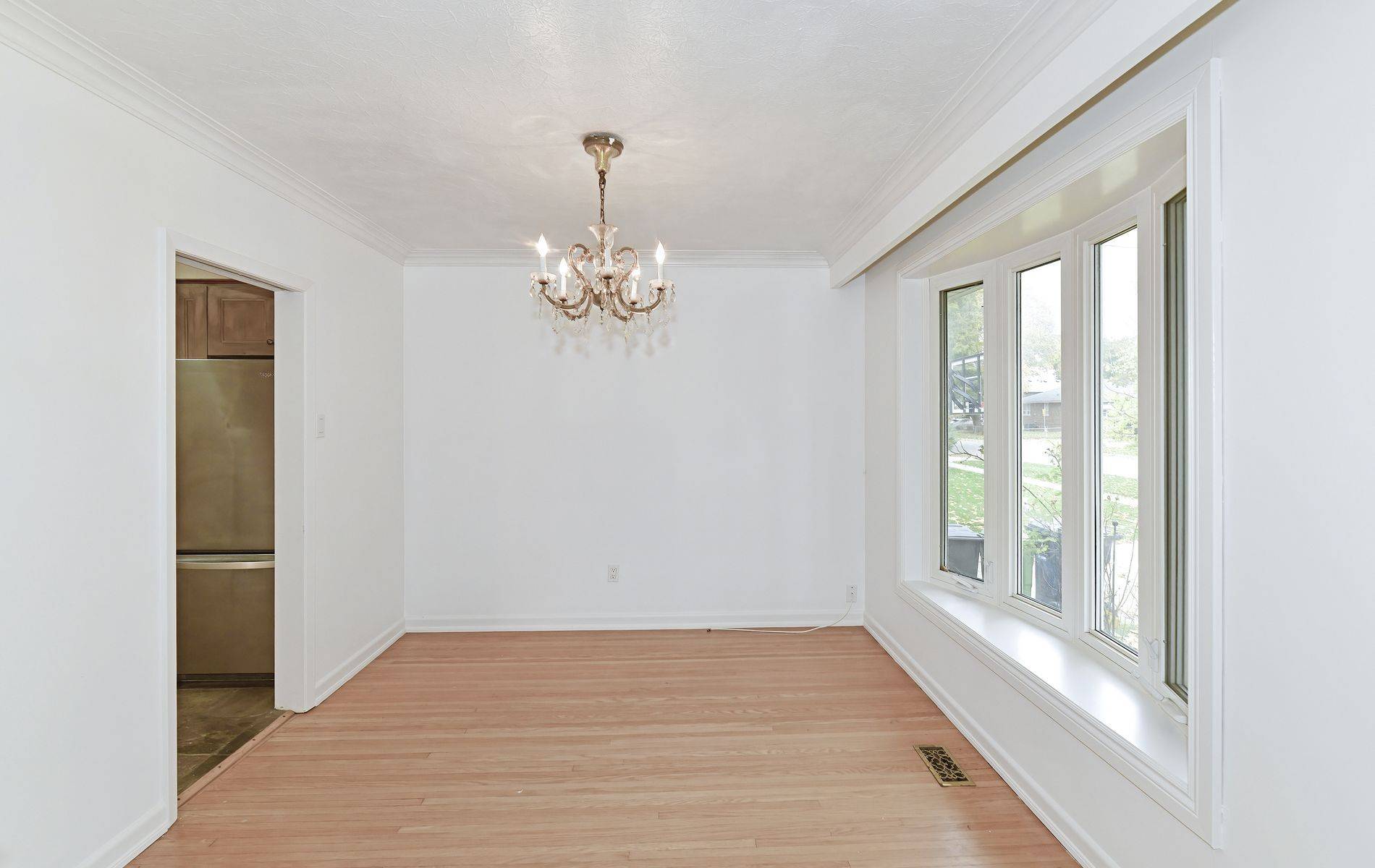 Toronto W07, ON M8Z 4C6,3 Kellogg ST