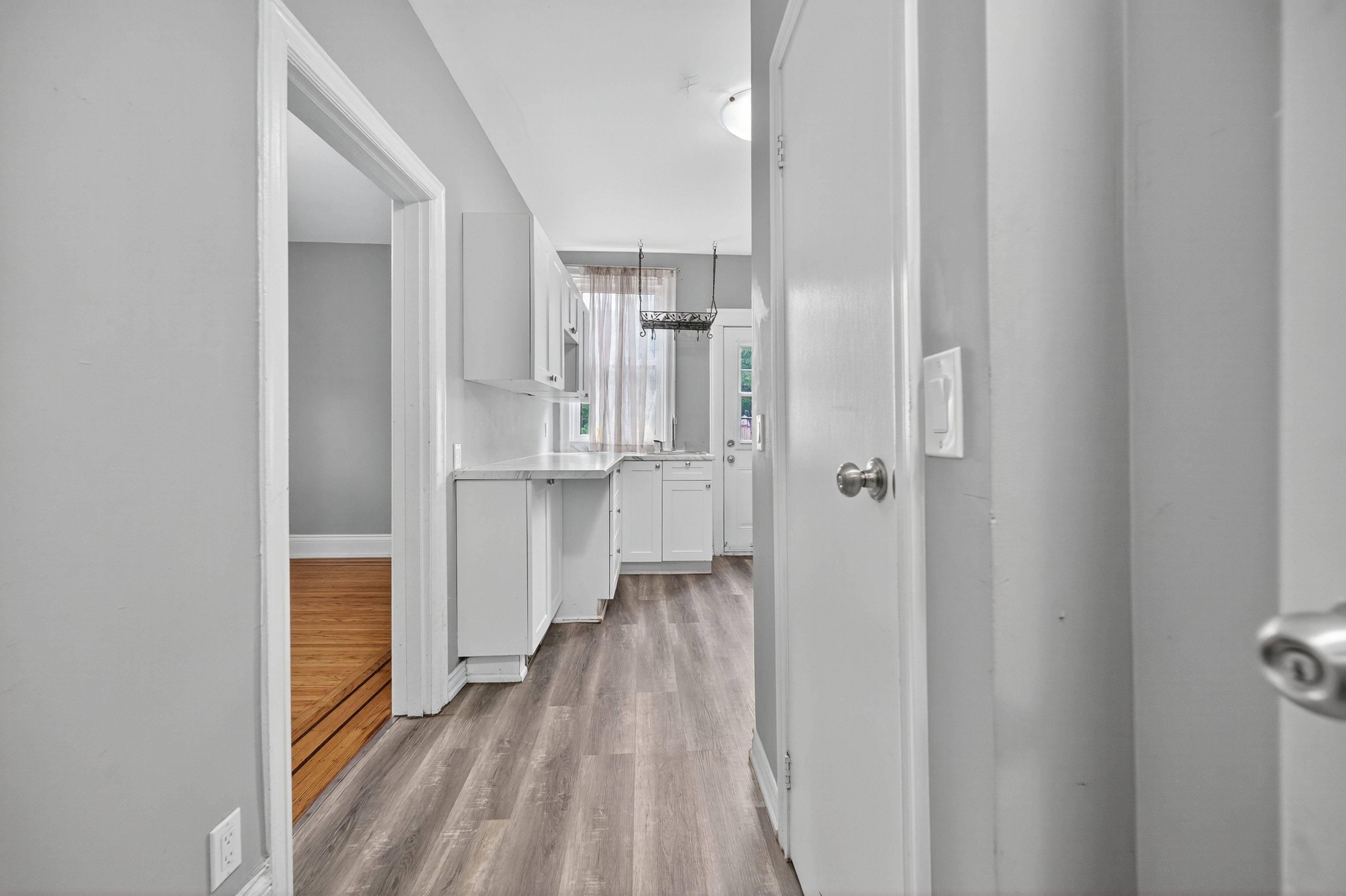 Hamilton, ON L8N 1S9,188 Stinson ST