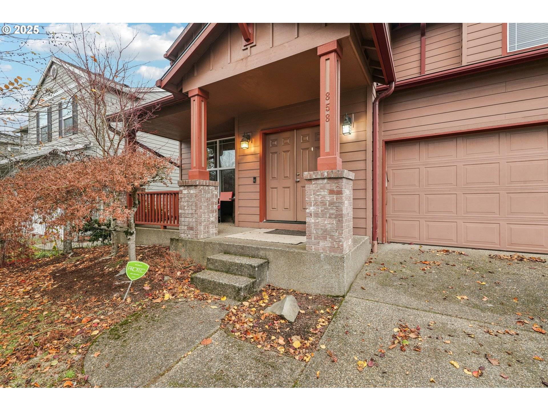 Portland, OR 97230,858 NE 166TH AVE