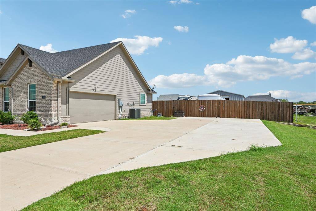 Oak Ridge, TX 75161,2505 Southern Oak Trail