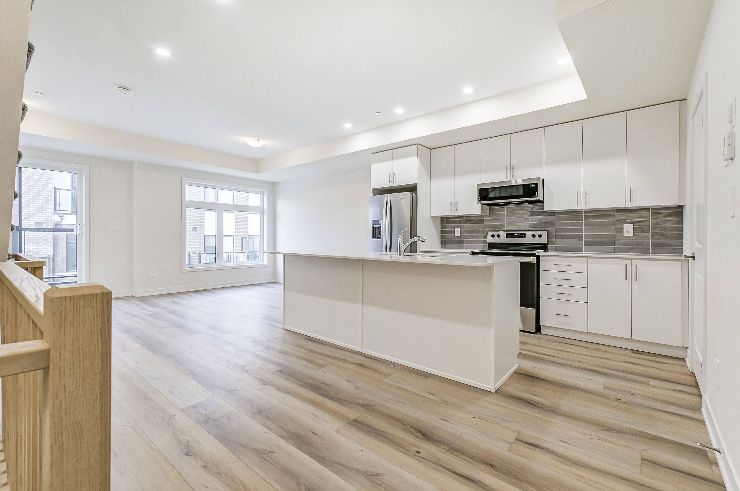 Pickering, ON L1V 0H1,755 Omega DR #202