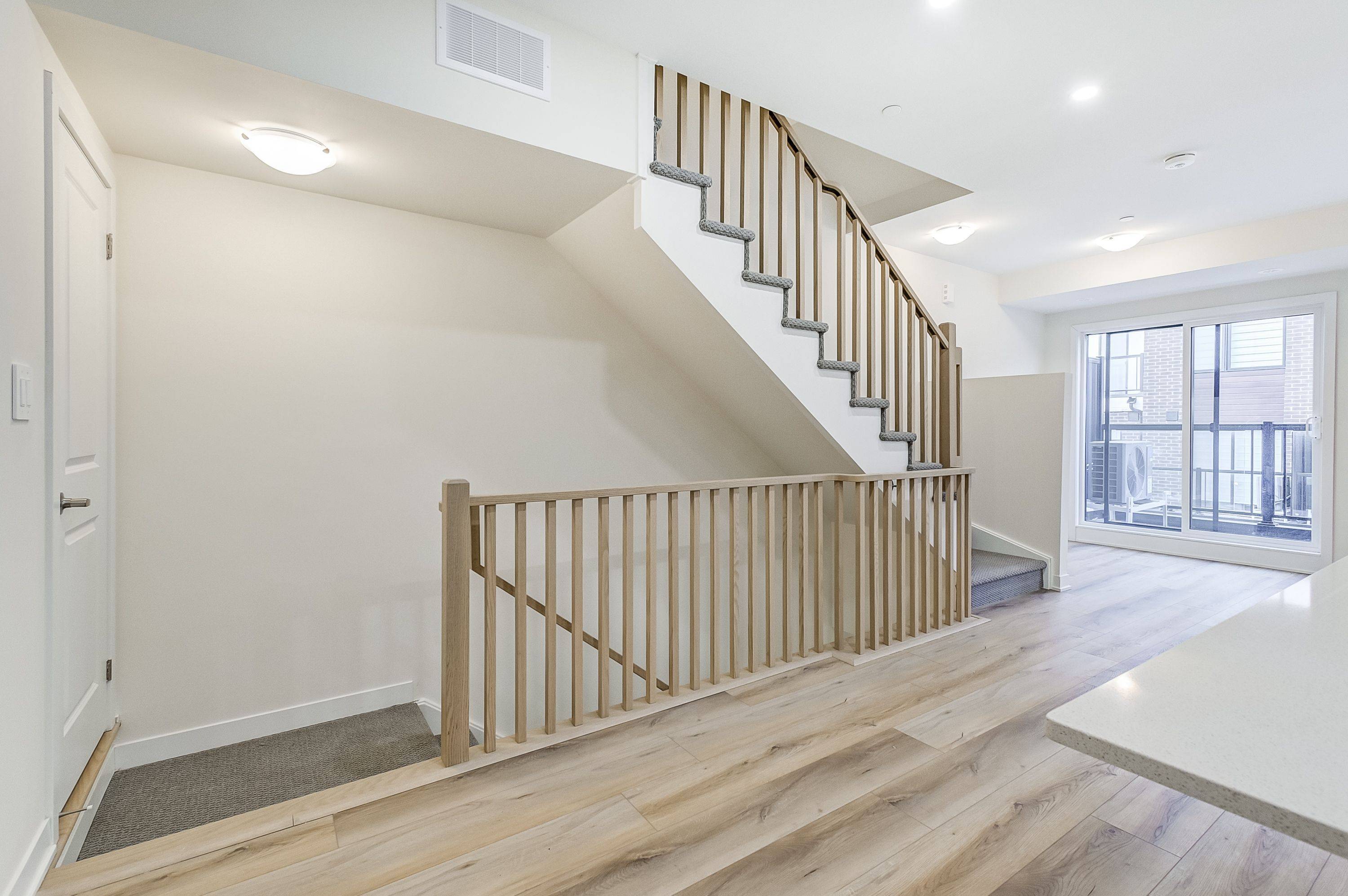 Pickering, ON L1V 0H1,755 Omega DR #202