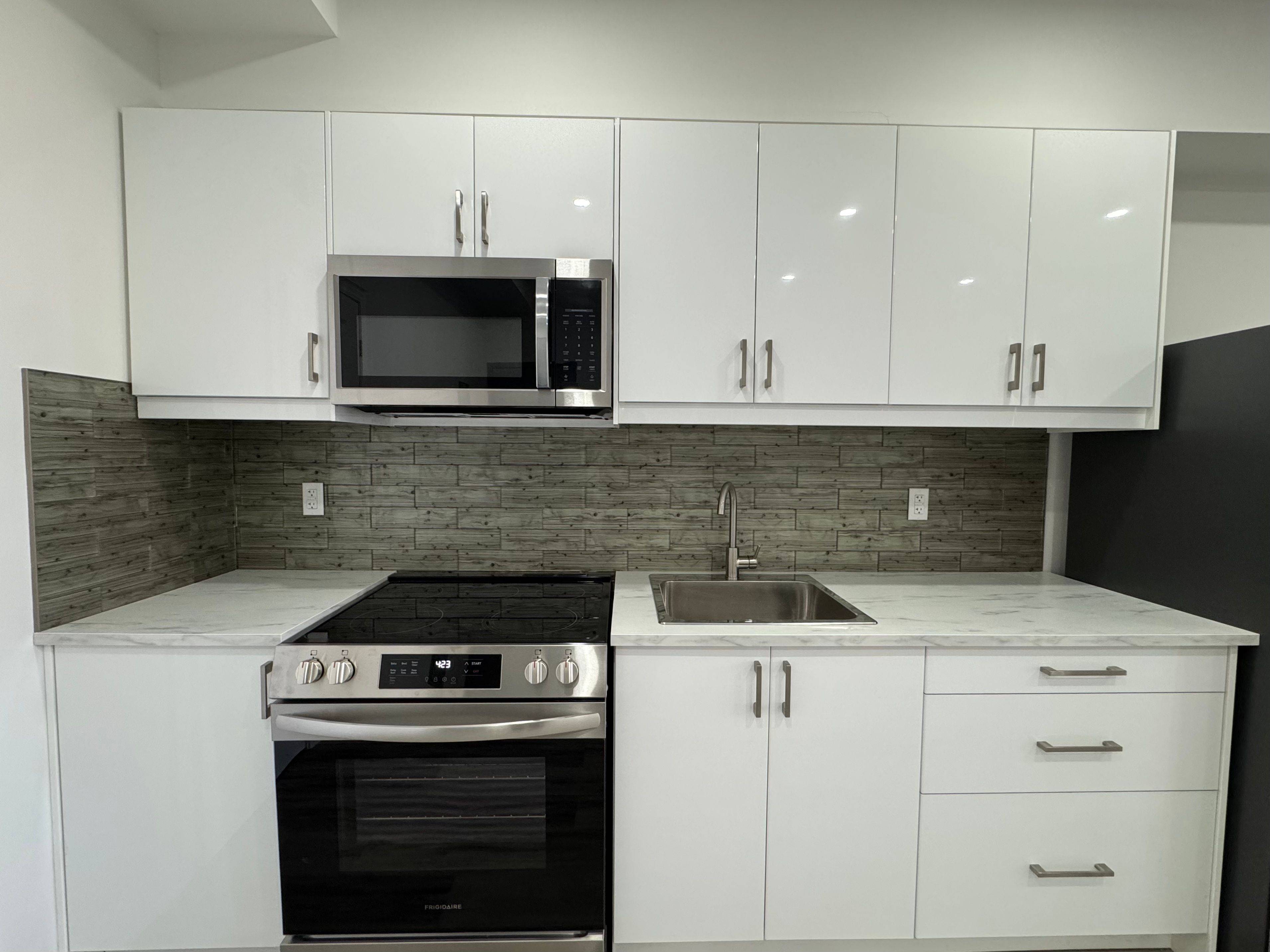 Toronto E02, ON M4C 1J7,2007 Danforth AVE