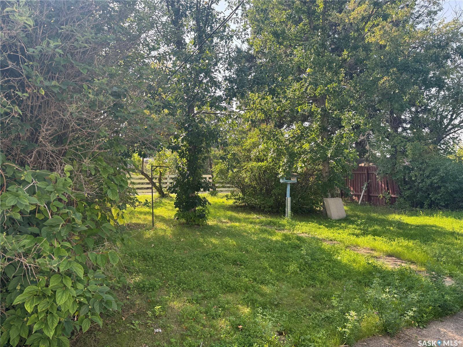 Nipawin, SK S0E 1E0,218 4th STREET W