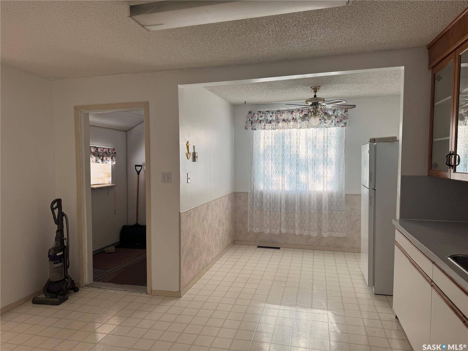 Nipawin, SK S0E 1E0,218 4th STREET W