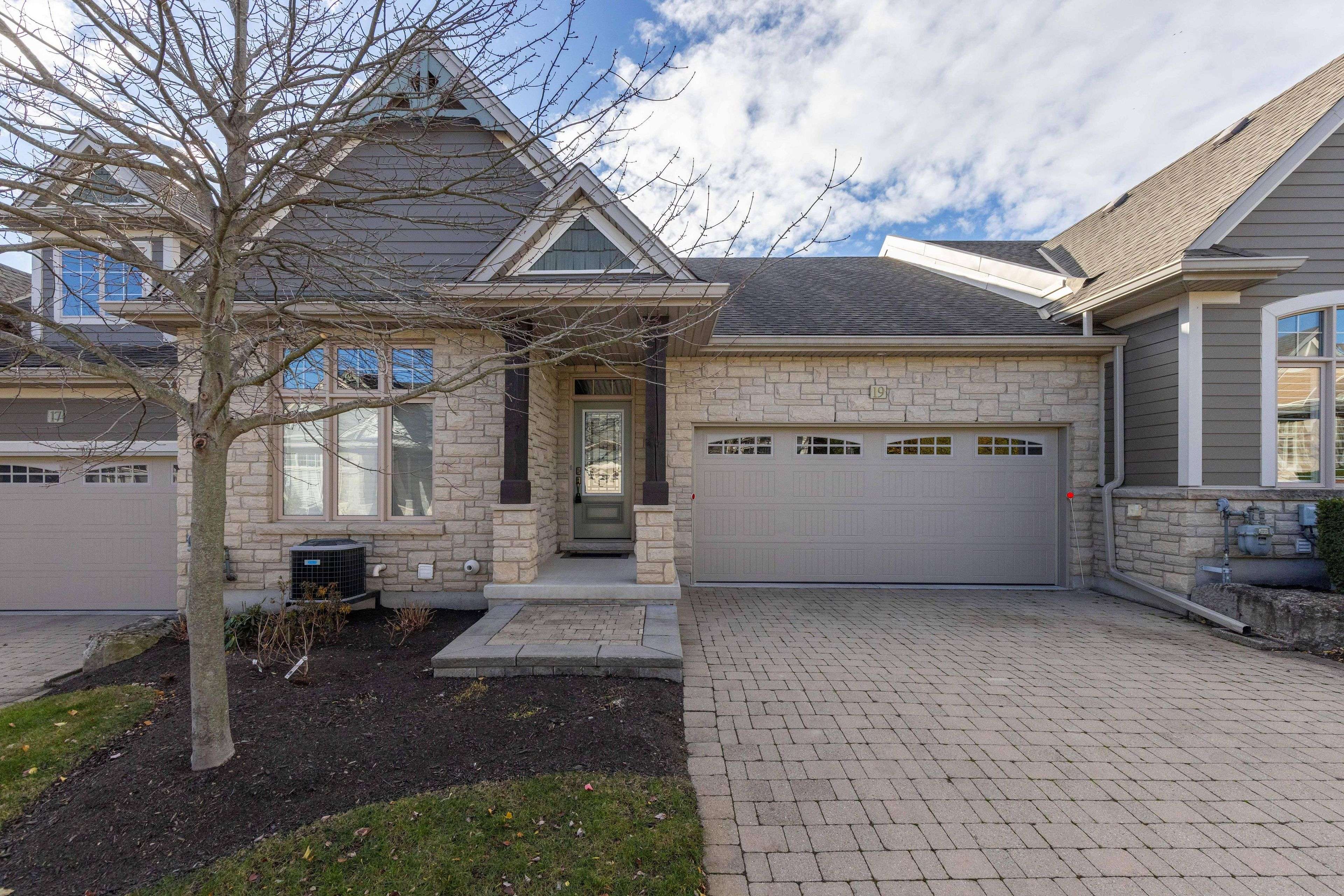 Niagara-on-the-lake, ON L0S 1J1,19 Crimson DR