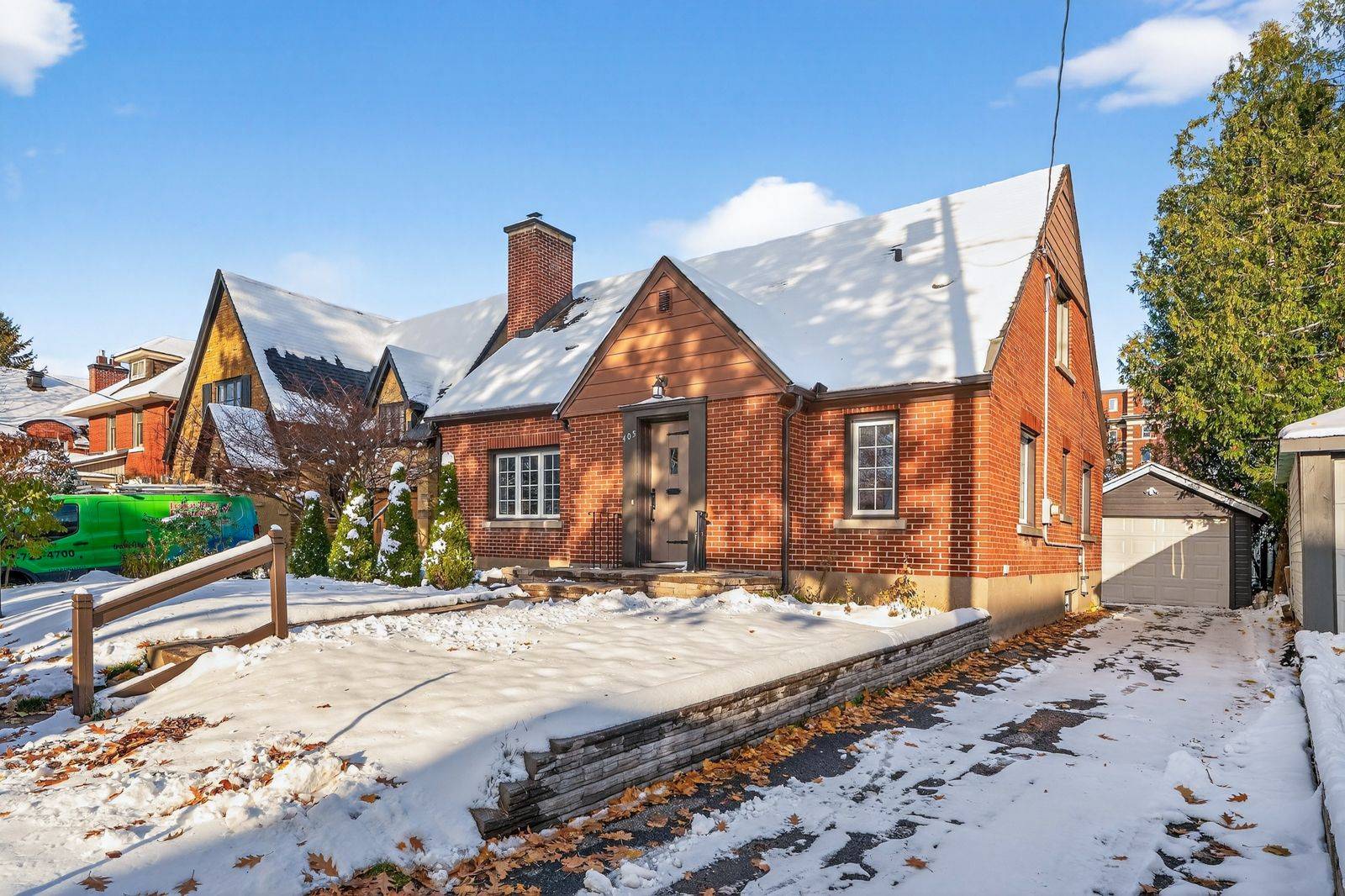 Dows Lake - Civic Hospital And Area, ON K1Y 1C9,405 Hamilton AVE S